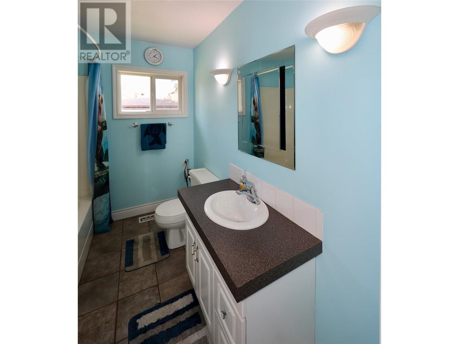 505 10th Street S, Golden, British Columbia  V0A 1H0 - Photo 28 - 10352275