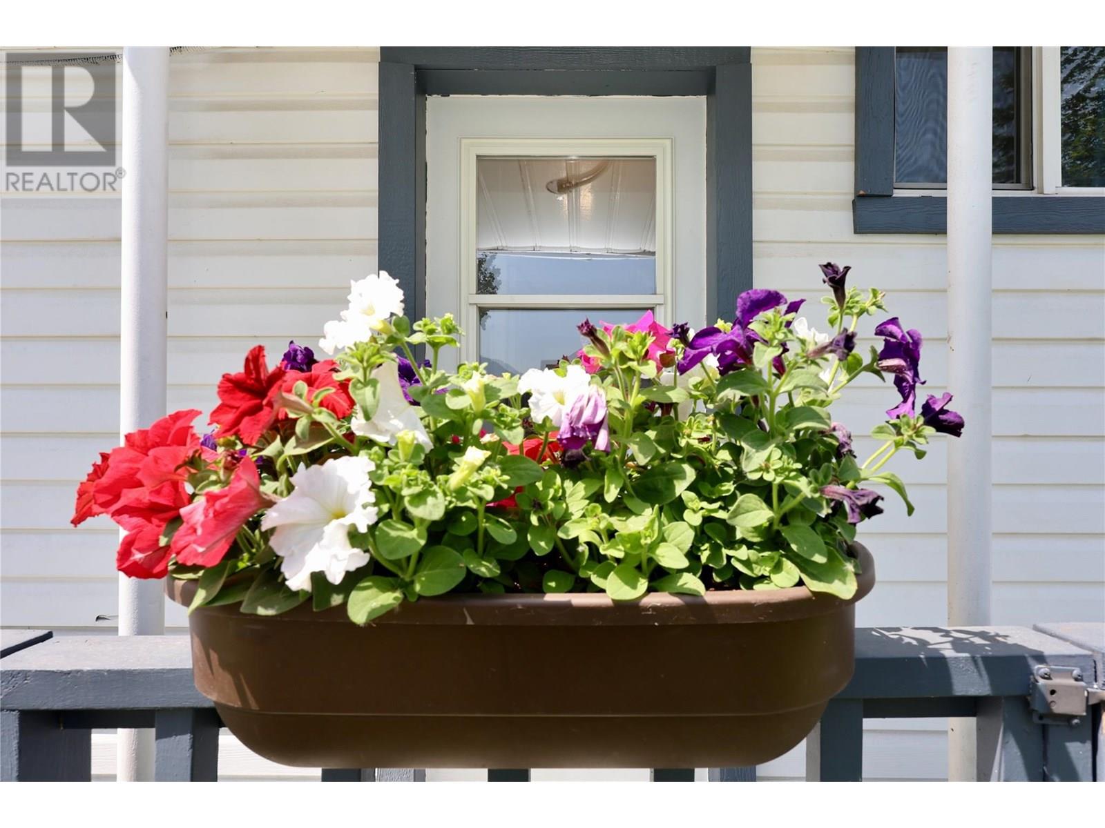 505 10th Street S, Golden, British Columbia  V0A 1H0 - Photo 14 - 10352275