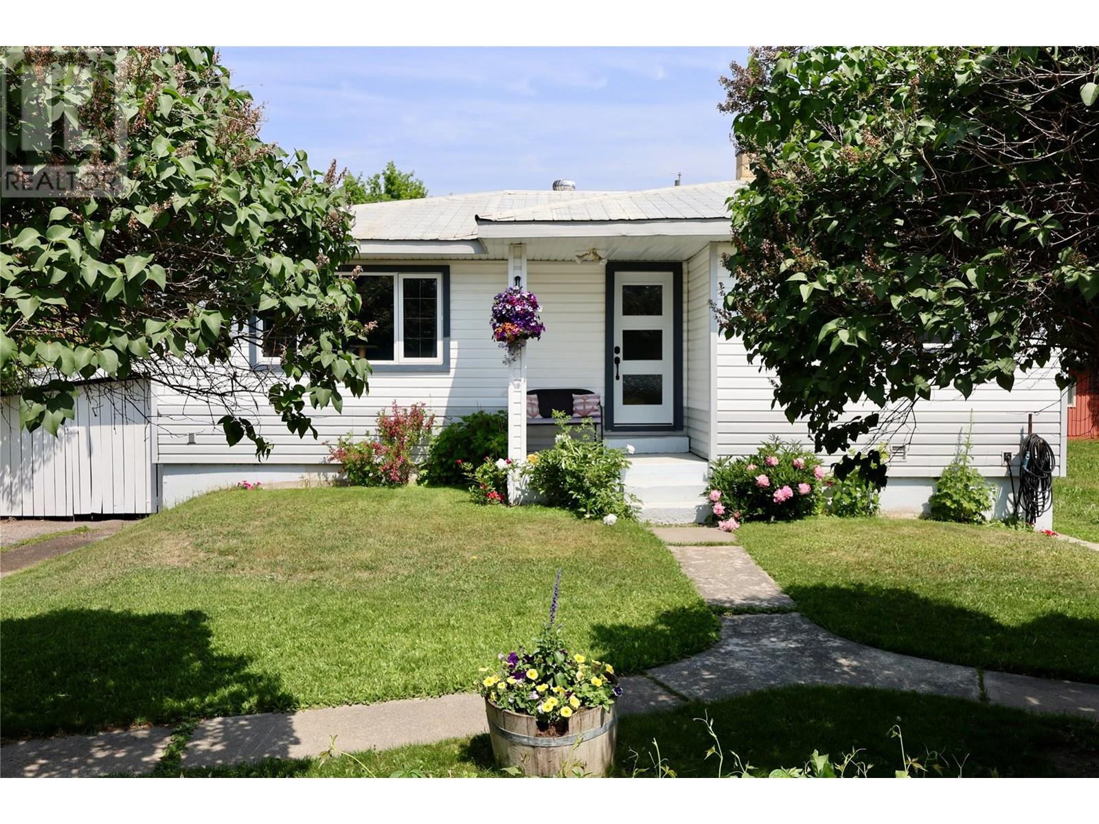 505 10th Street S, Golden, British Columbia  V0A 1H0 - Photo 20 - 10352275