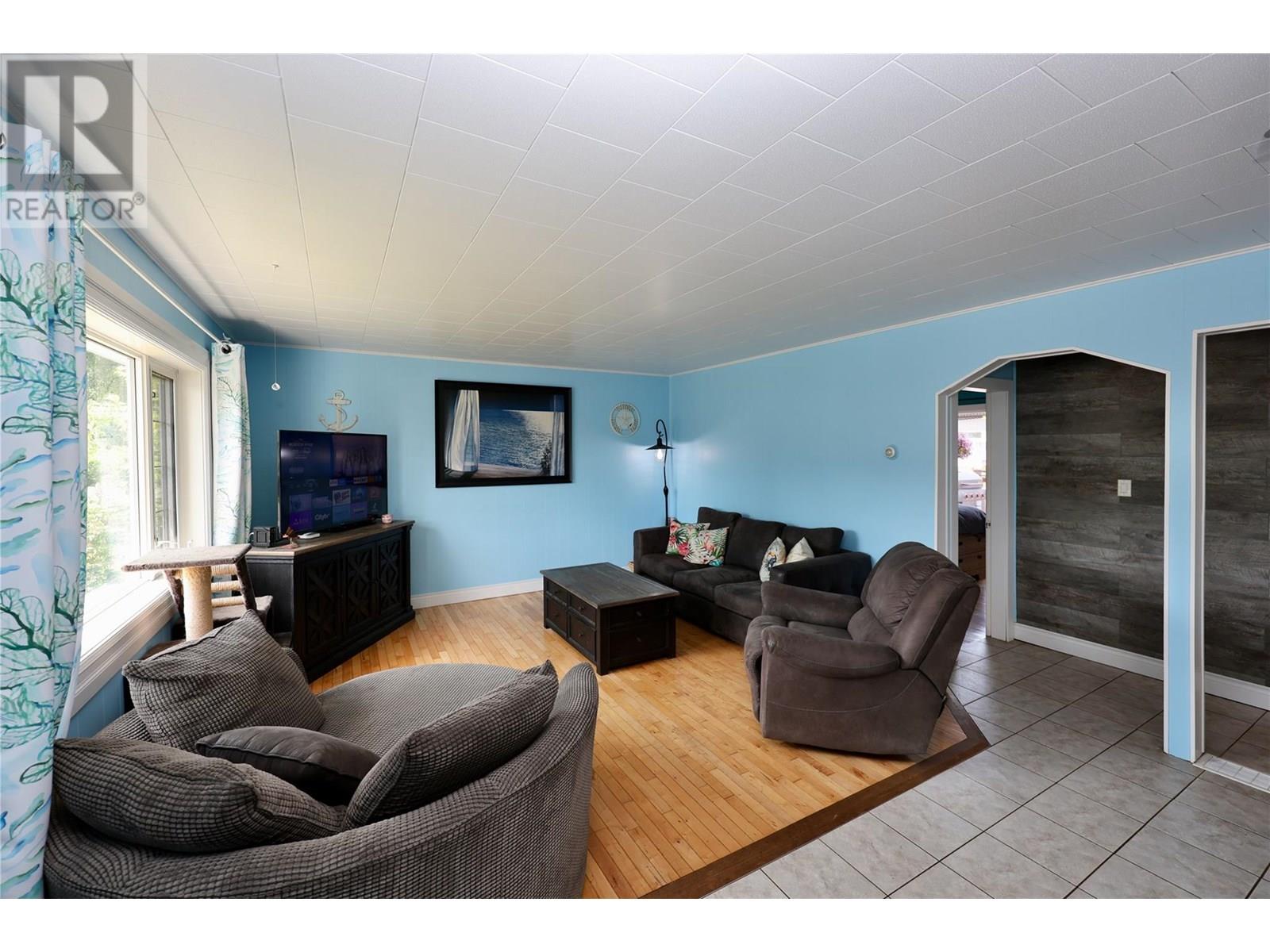 505 10th Street S, Golden, British Columbia  V0A 1H0 - Photo 11 - 10352275