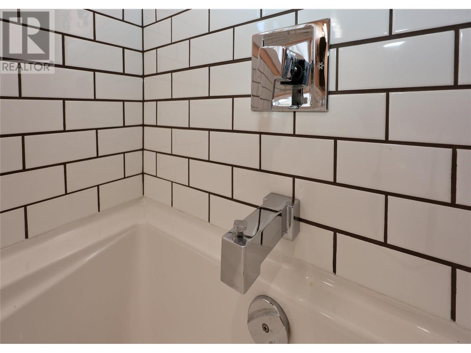 505 10th Street S, Golden, British Columbia  V0A 1H0 - Photo 39 - 10352275