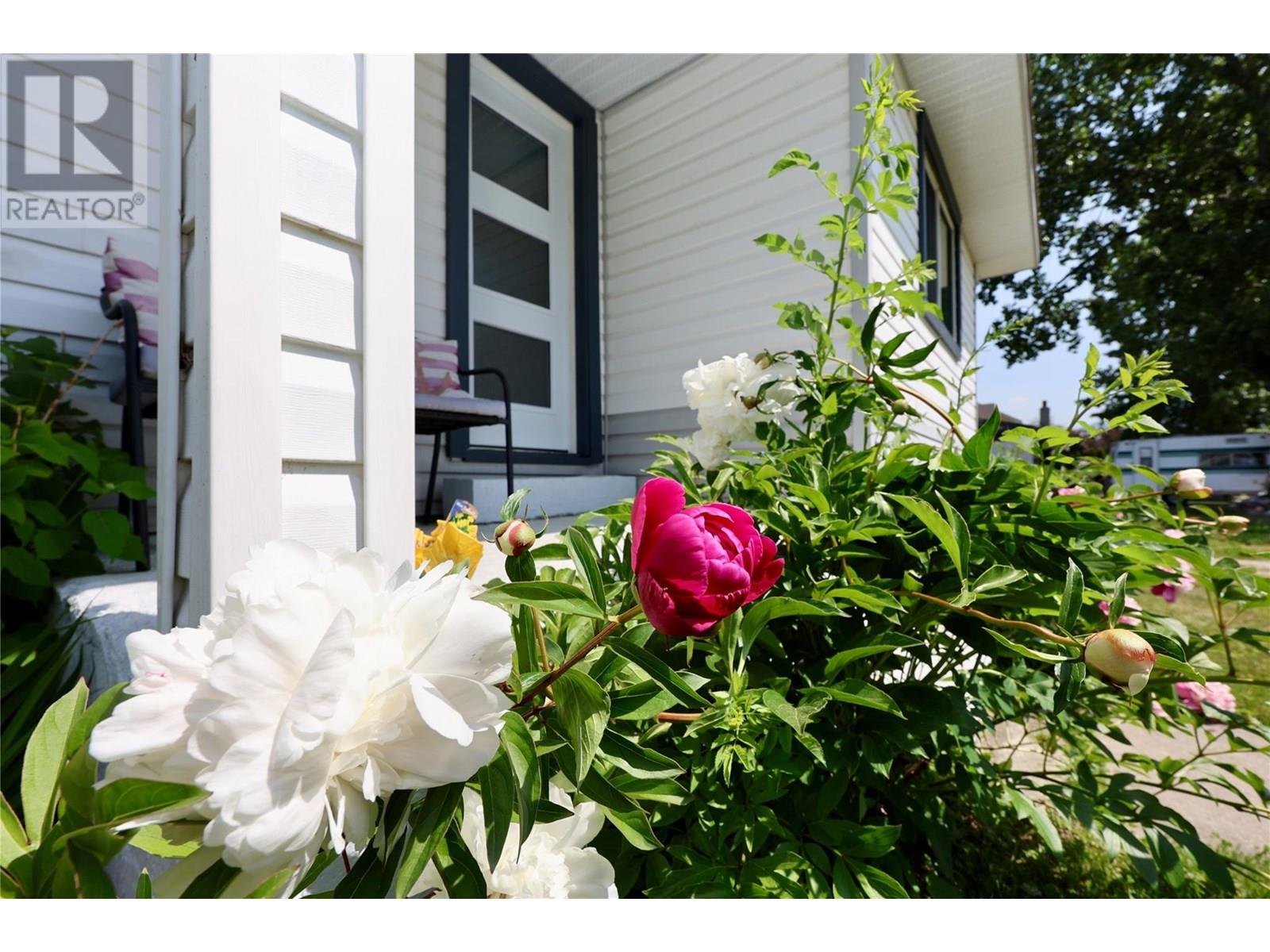 505 10th Street S, Golden, British Columbia  V0A 1H0 - Photo 16 - 10352275