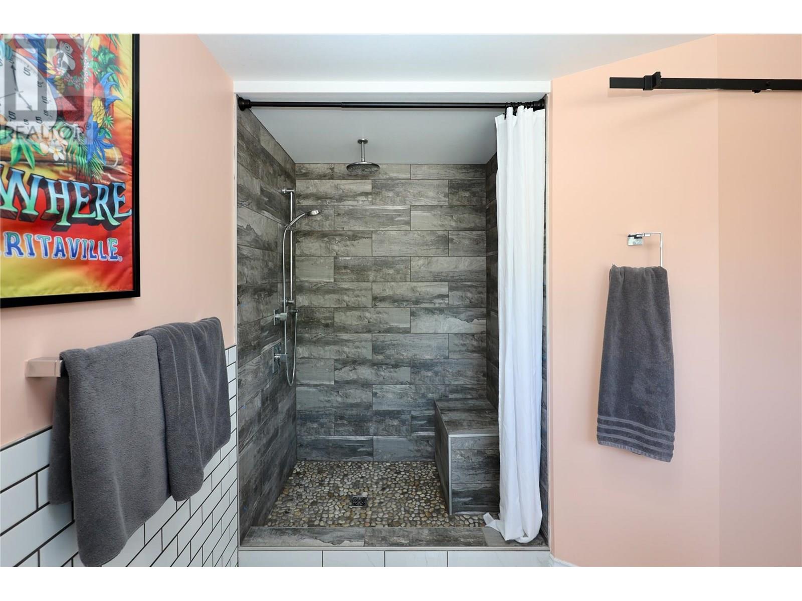 505 10th Street S, Golden, British Columbia  V0A 1H0 - Photo 40 - 10352275