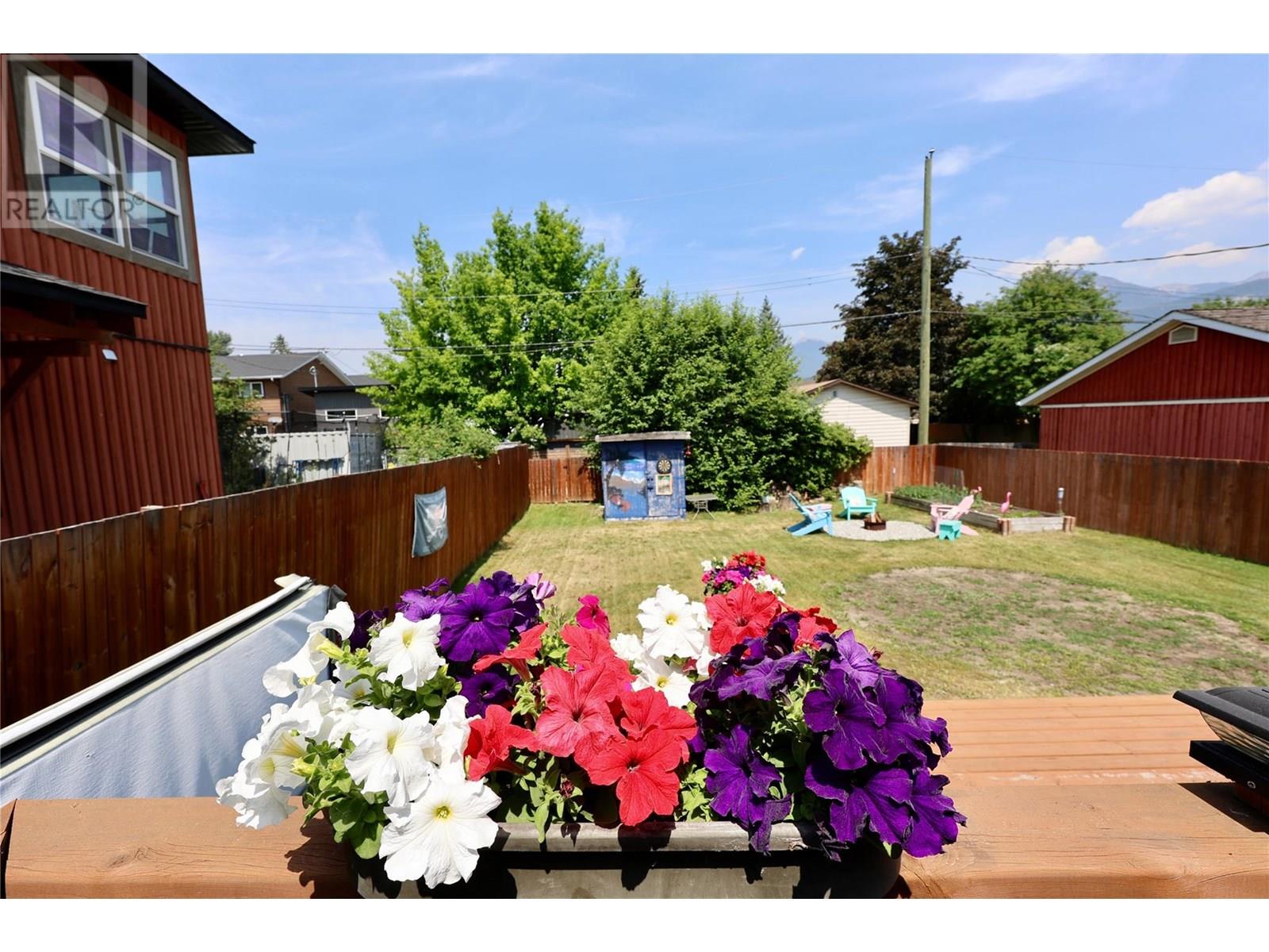 505 10th Street S, Golden, British Columbia  V0A 1H0 - Photo 45 - 10352275