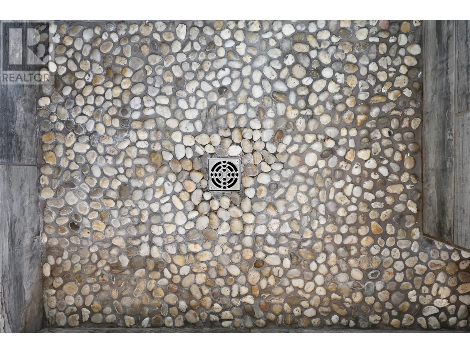 505 10th Street S, Golden, British Columbia  V0A 1H0 - Photo 41 - 10352275