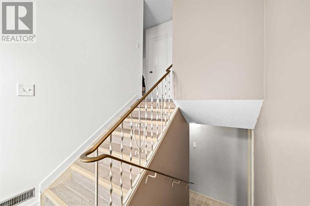 Property at 7827 Hunterquay Road NW image 5