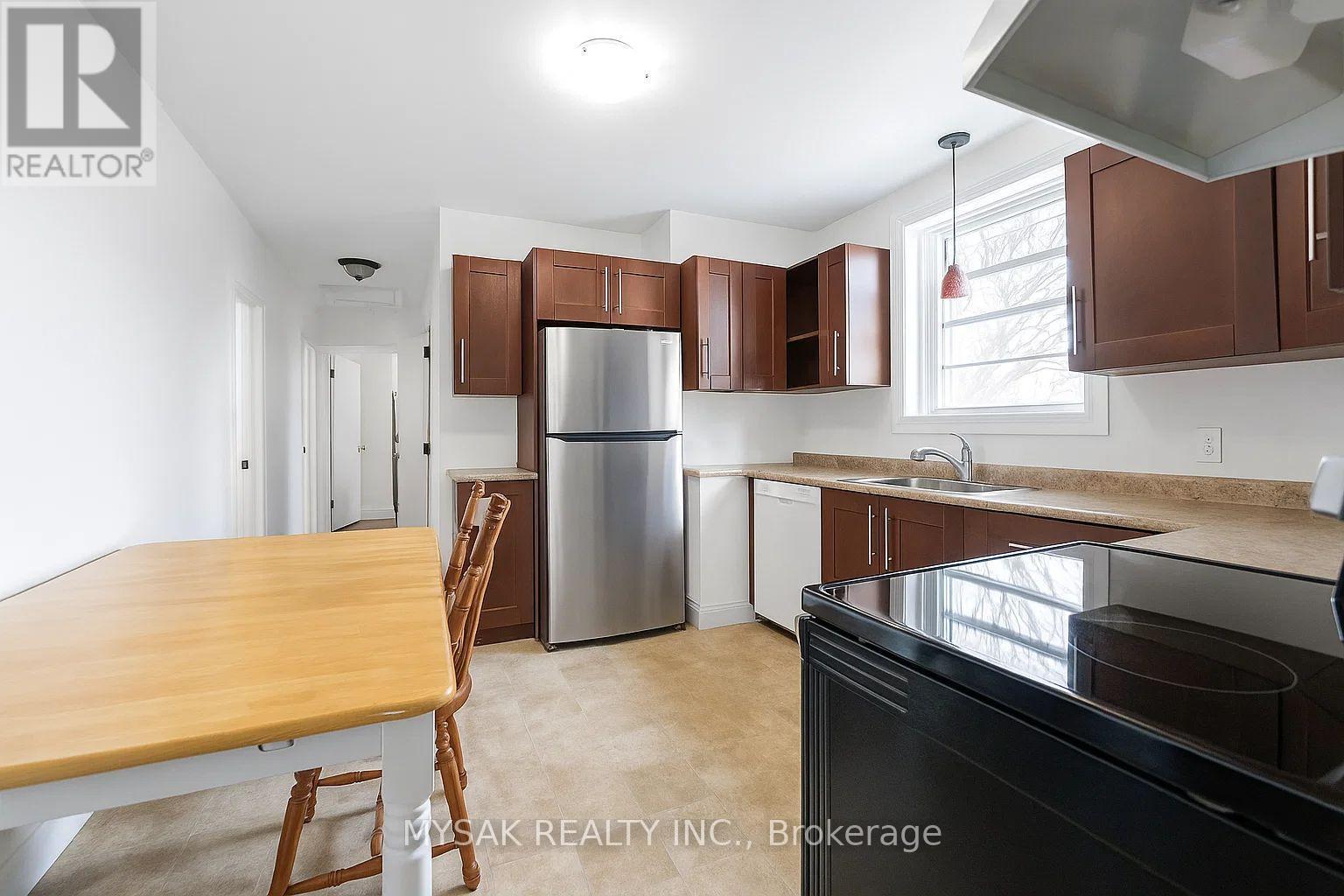 Property at 17 WEST 3RD STREET image 5