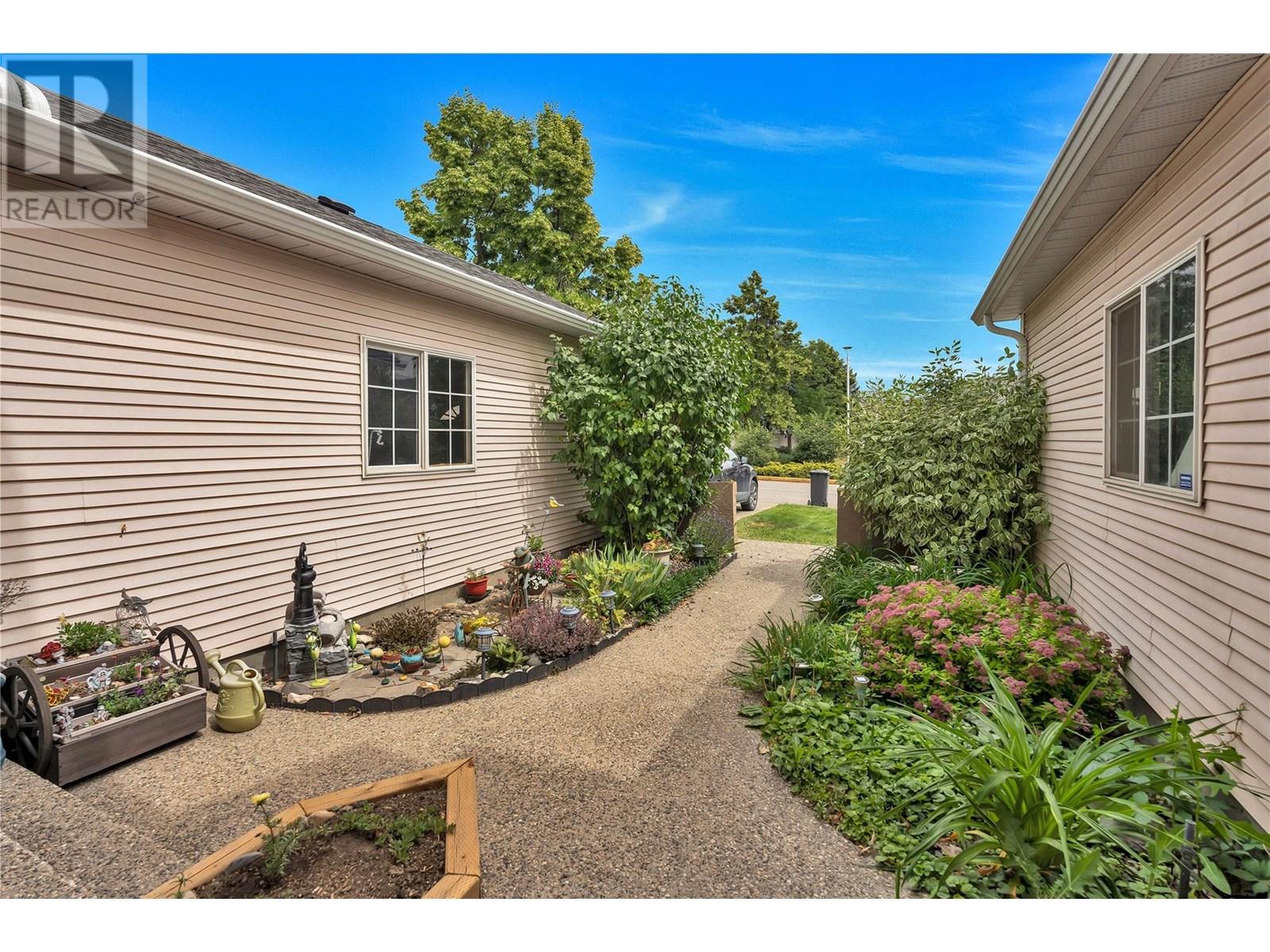 Property at 160 Celano Crescent Unit# 104 image 4