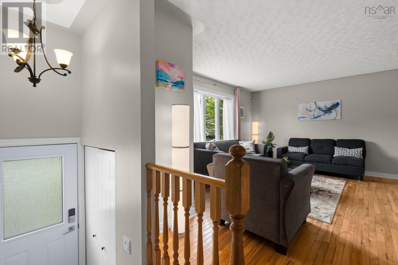 Property at 14 Ancona Place image 2