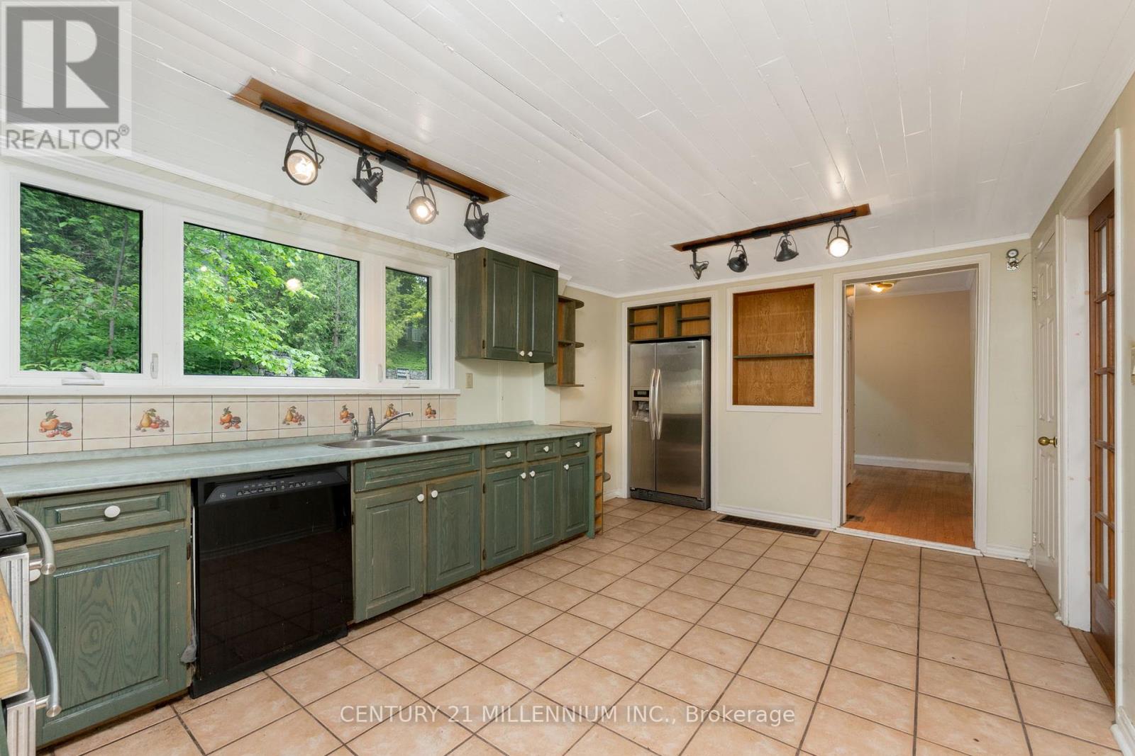 815 Forks Of The Credit Road, Caledon, Ontario  L7K 0E7 - Photo 11 - W12222101