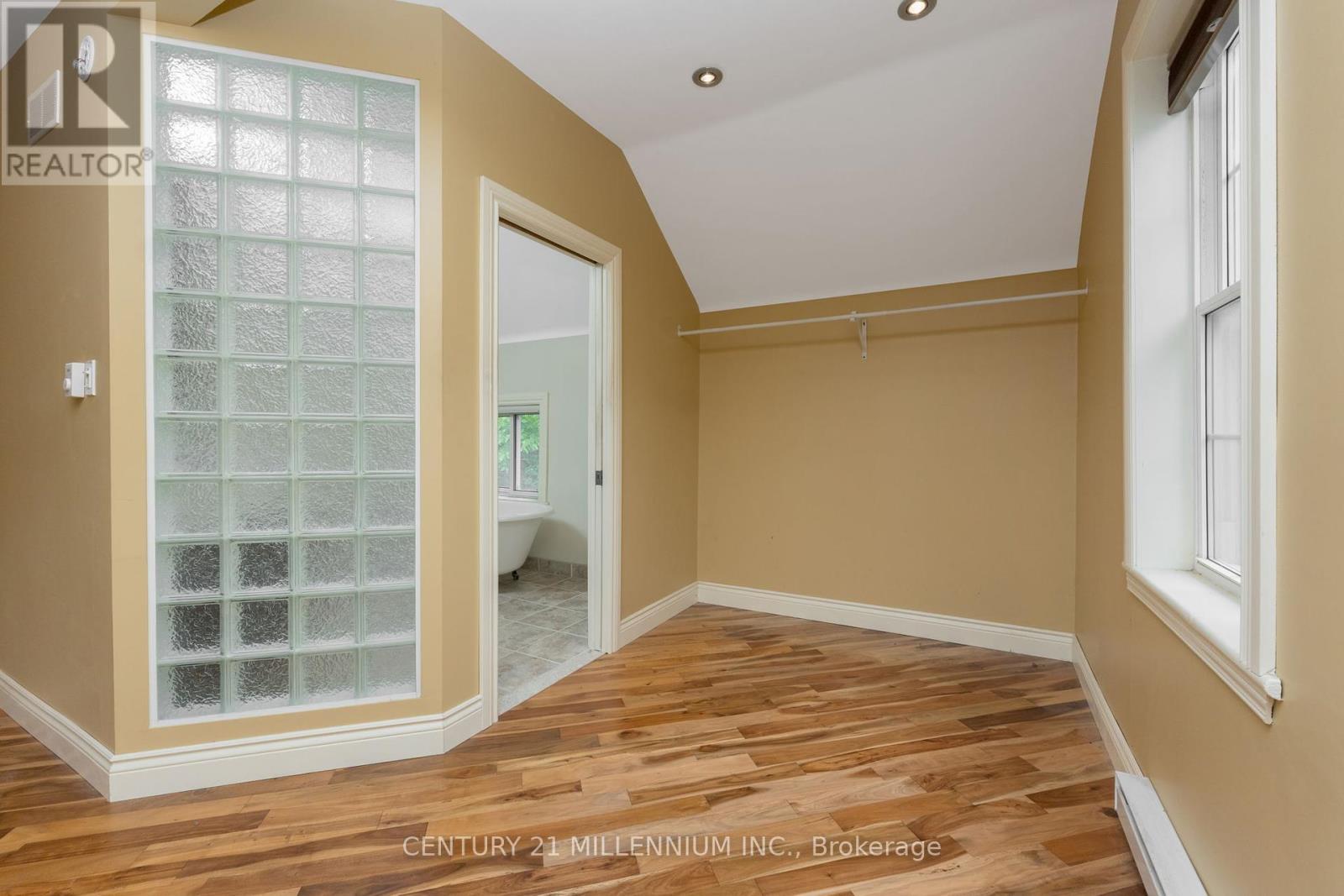 815 Forks Of The Credit Road, Caledon, Ontario  L7K 0E7 - Photo 19 - W12222101