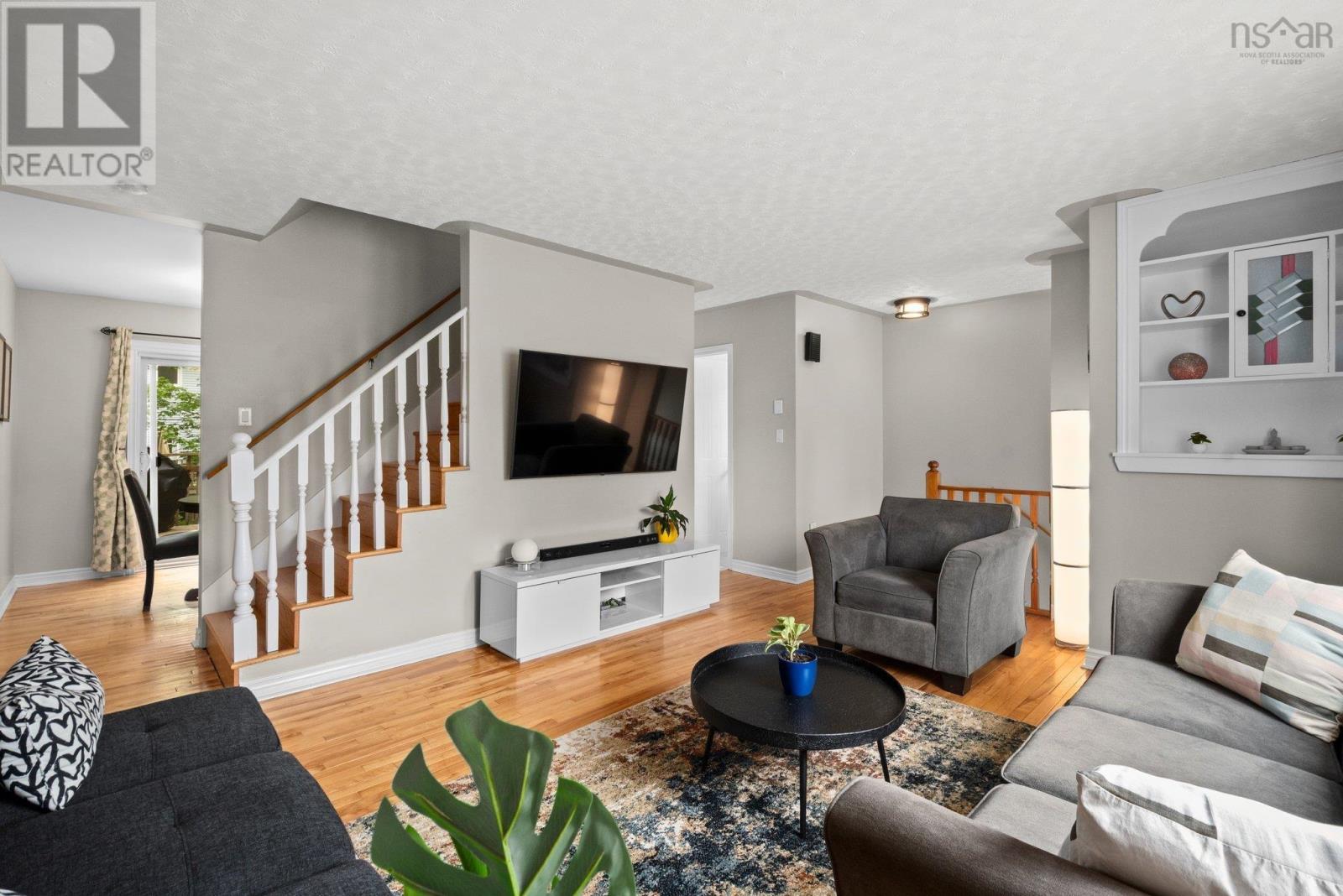 Property at 14 Ancona Place image 5