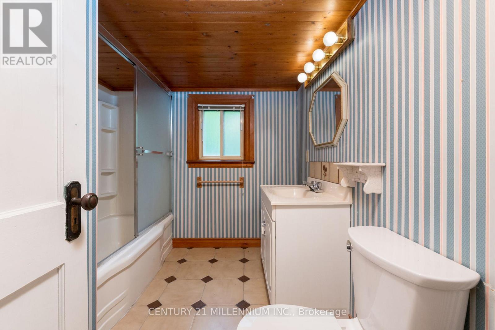 815 Forks Of The Credit Road, Caledon, Ontario  L7K 0E7 - Photo 24 - W12222101