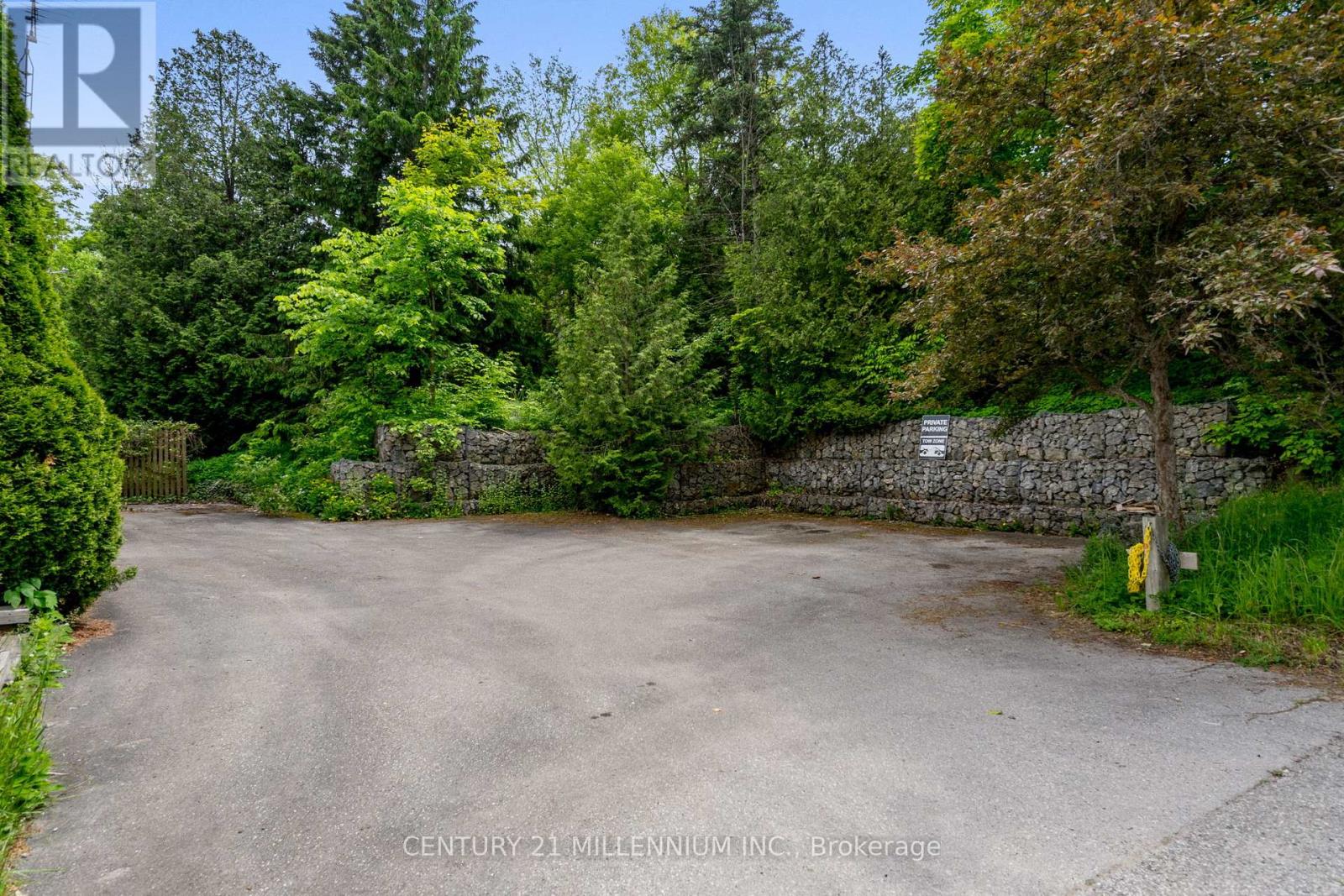 Property at 815 FORKS OF THE CREDIT ROAD image 3