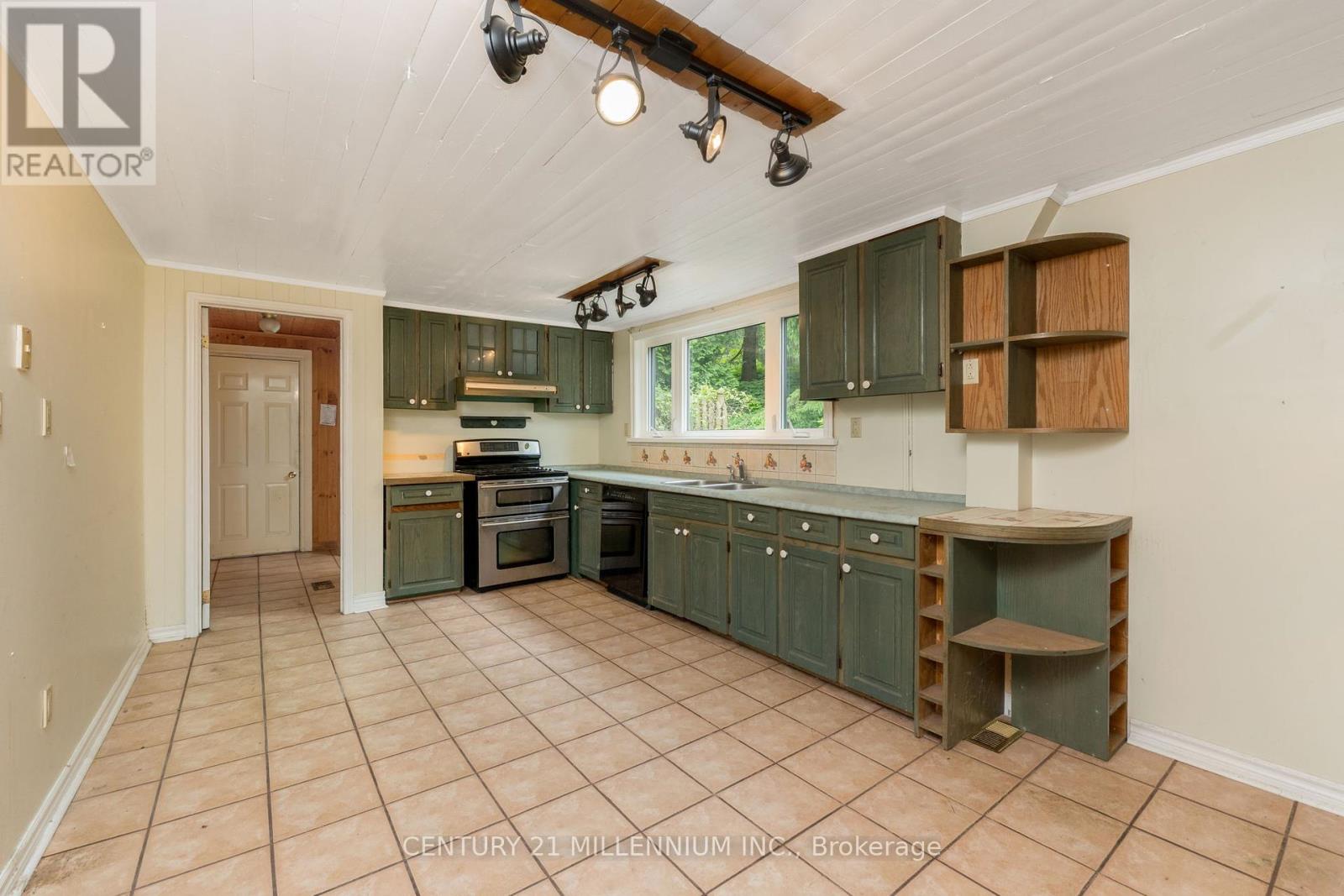815 Forks Of The Credit Road, Caledon, Ontario  L7K 0E7 - Photo 9 - W12222101