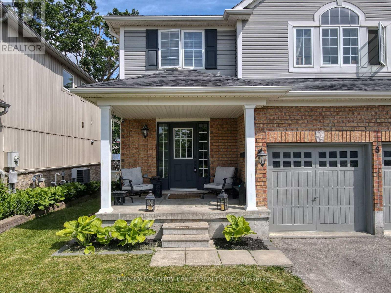 Property at 8 FALLINGBROOK CRESCENT image 3