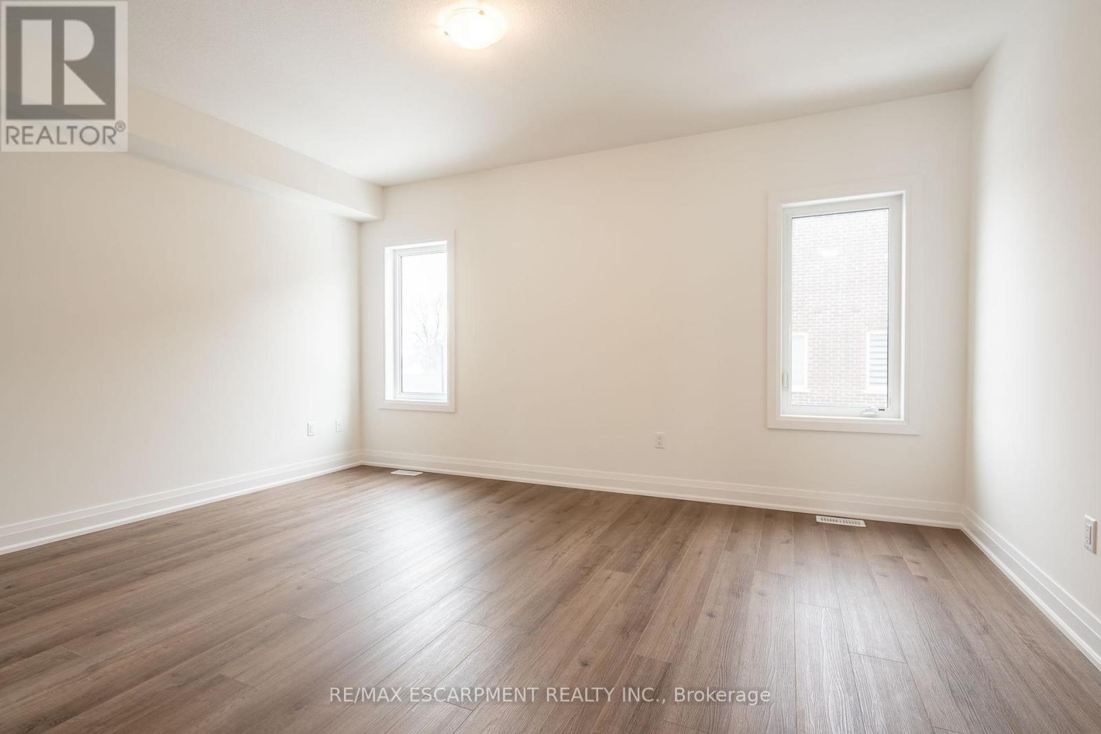 Property at 20 CLEAR VALLEY LANE image 3