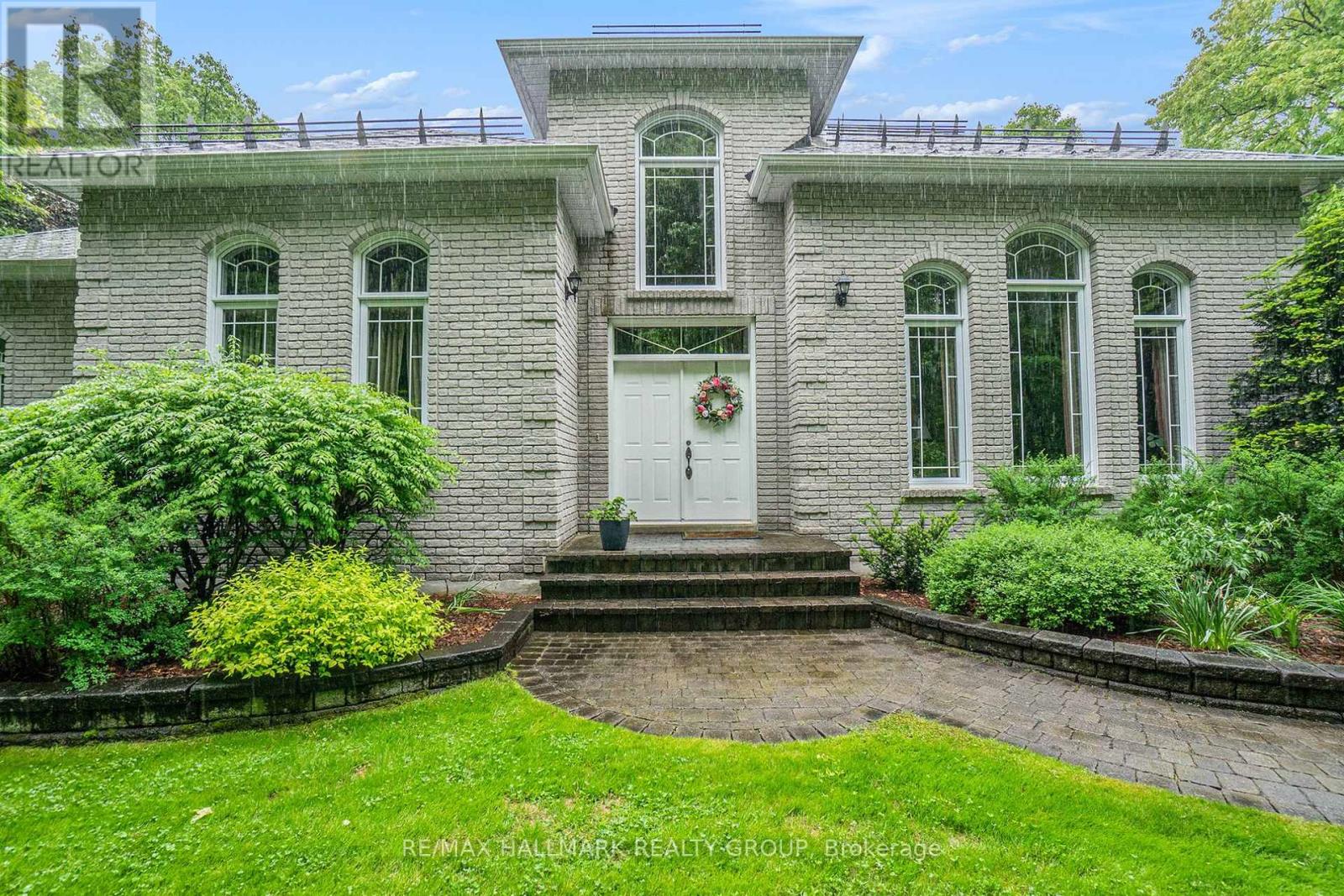 Property at 1340 GEORGES VANIER DRIVE image 3