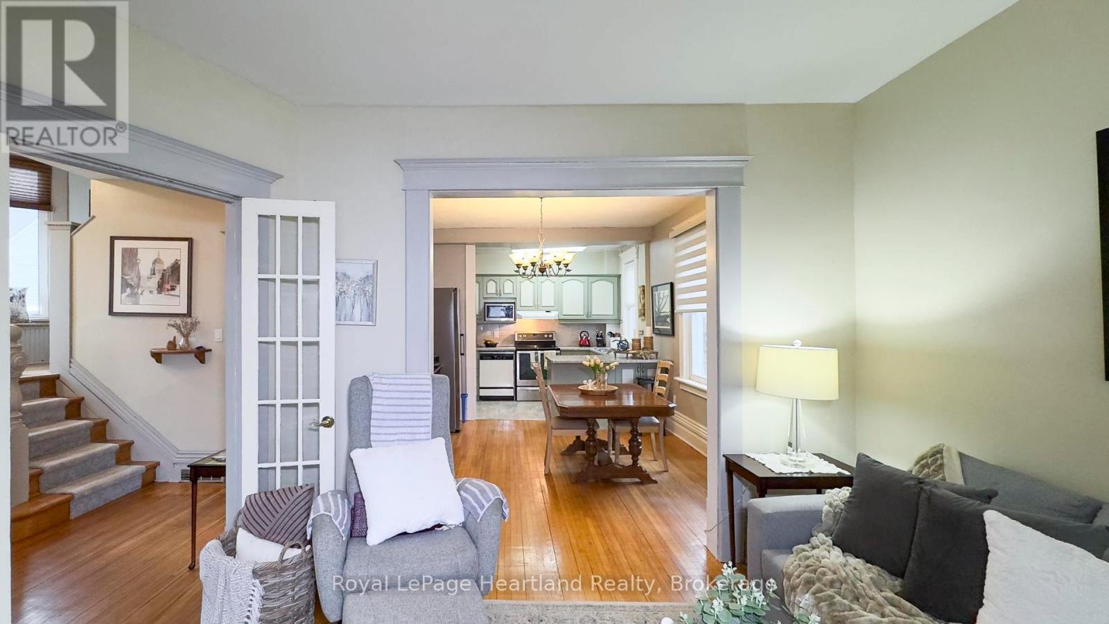 Property at 123 KEAYS STREET image 5