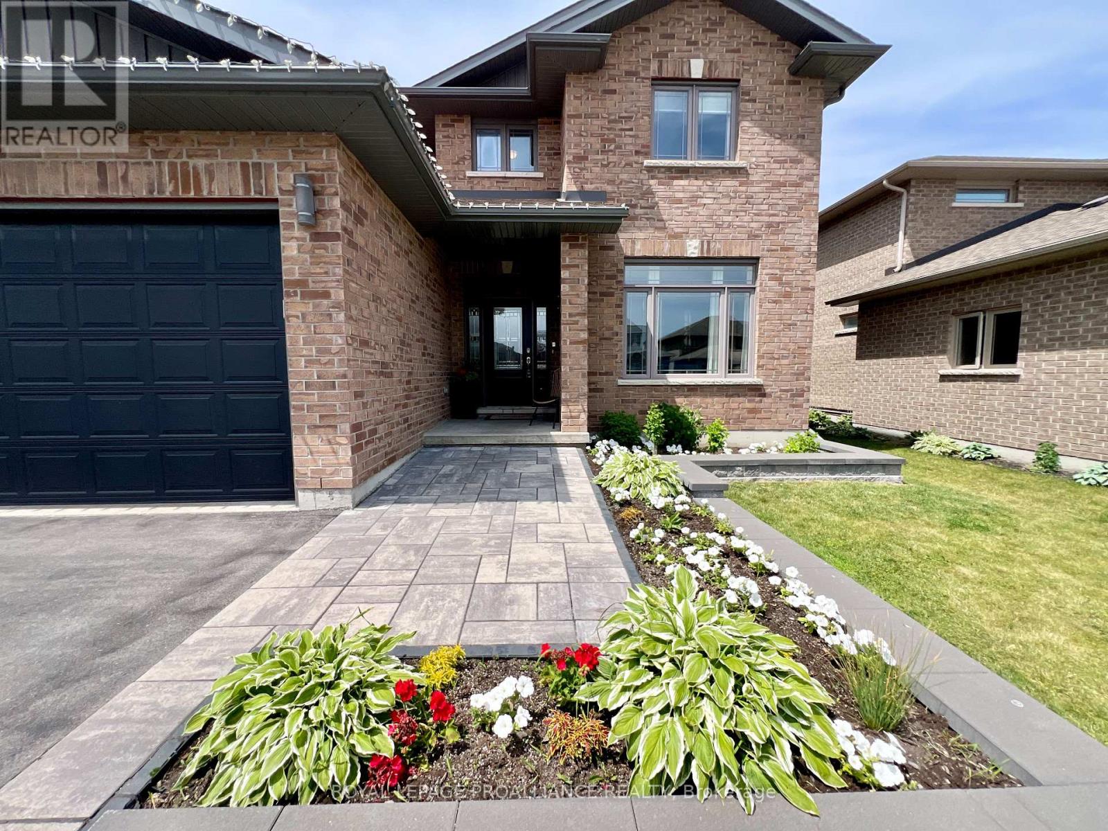 Property at 32 VERTIS COURT image 2