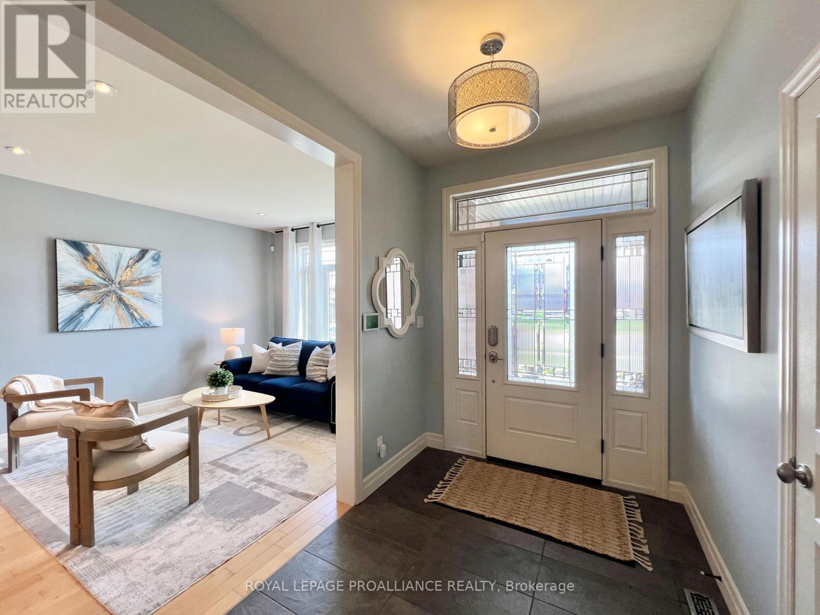 Property at 32 VERTIS COURT image 5