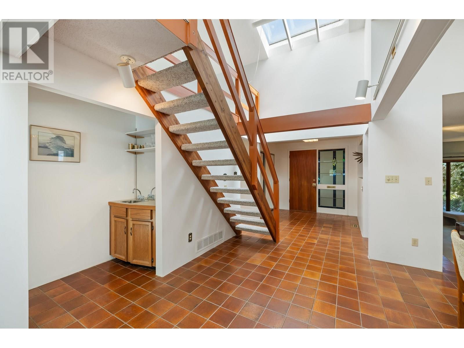Property at 5757 GOLDENROD CRESCENT image 4