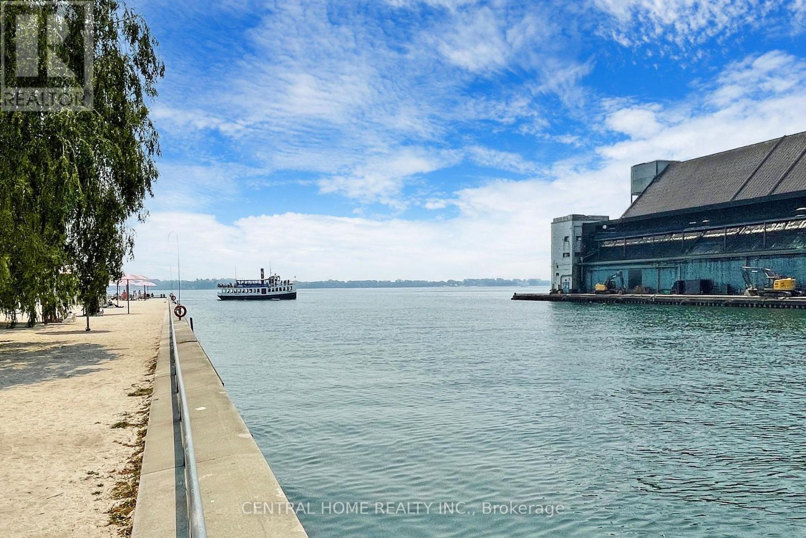 604 - 130 Queens Quay E, Toronto, Ontario  M5A 0P6 - Photo 35 - C12223311