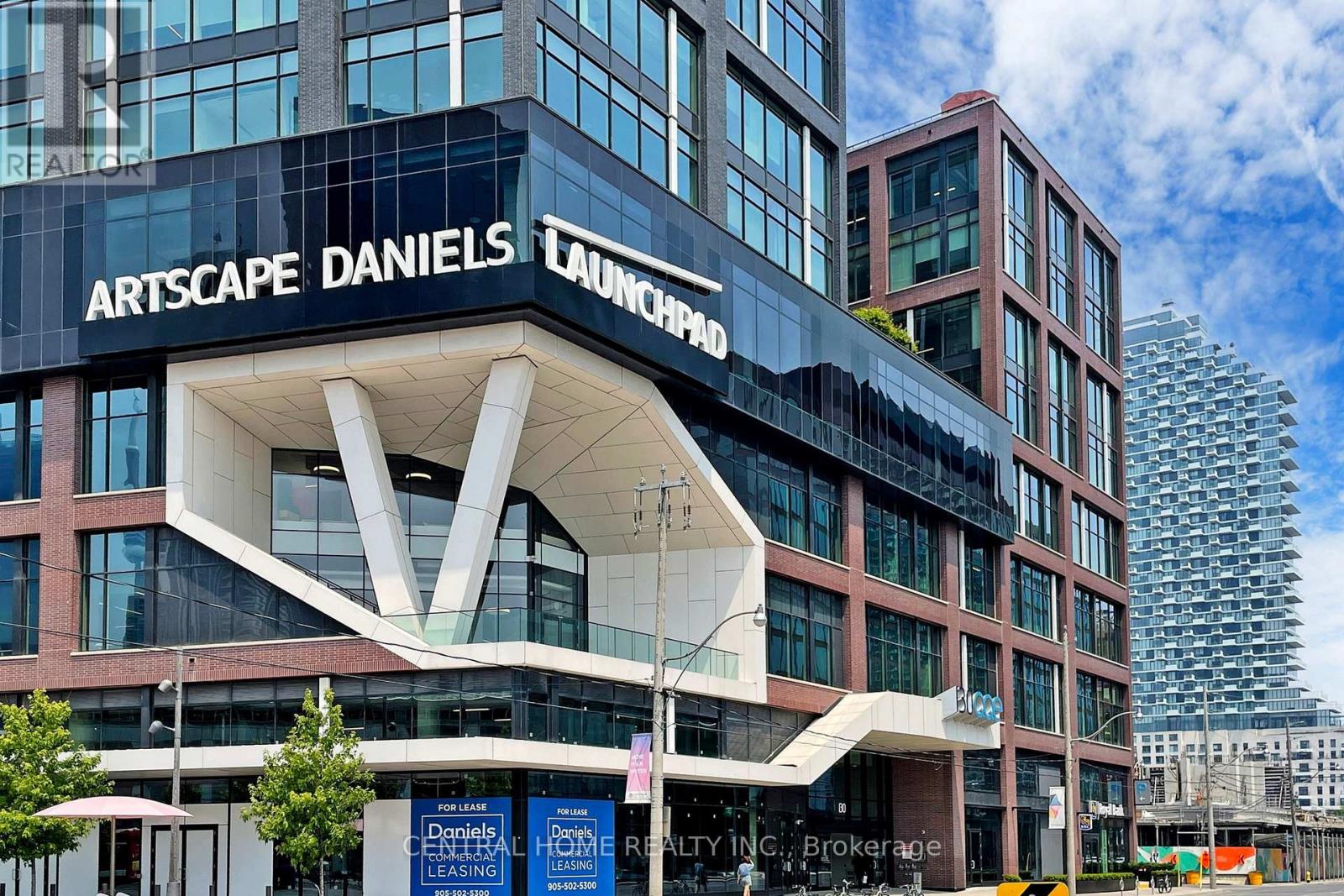 604 - 130 Queens Quay E, Toronto, Ontario  M5A 0P6 - Photo 4 - C12223311