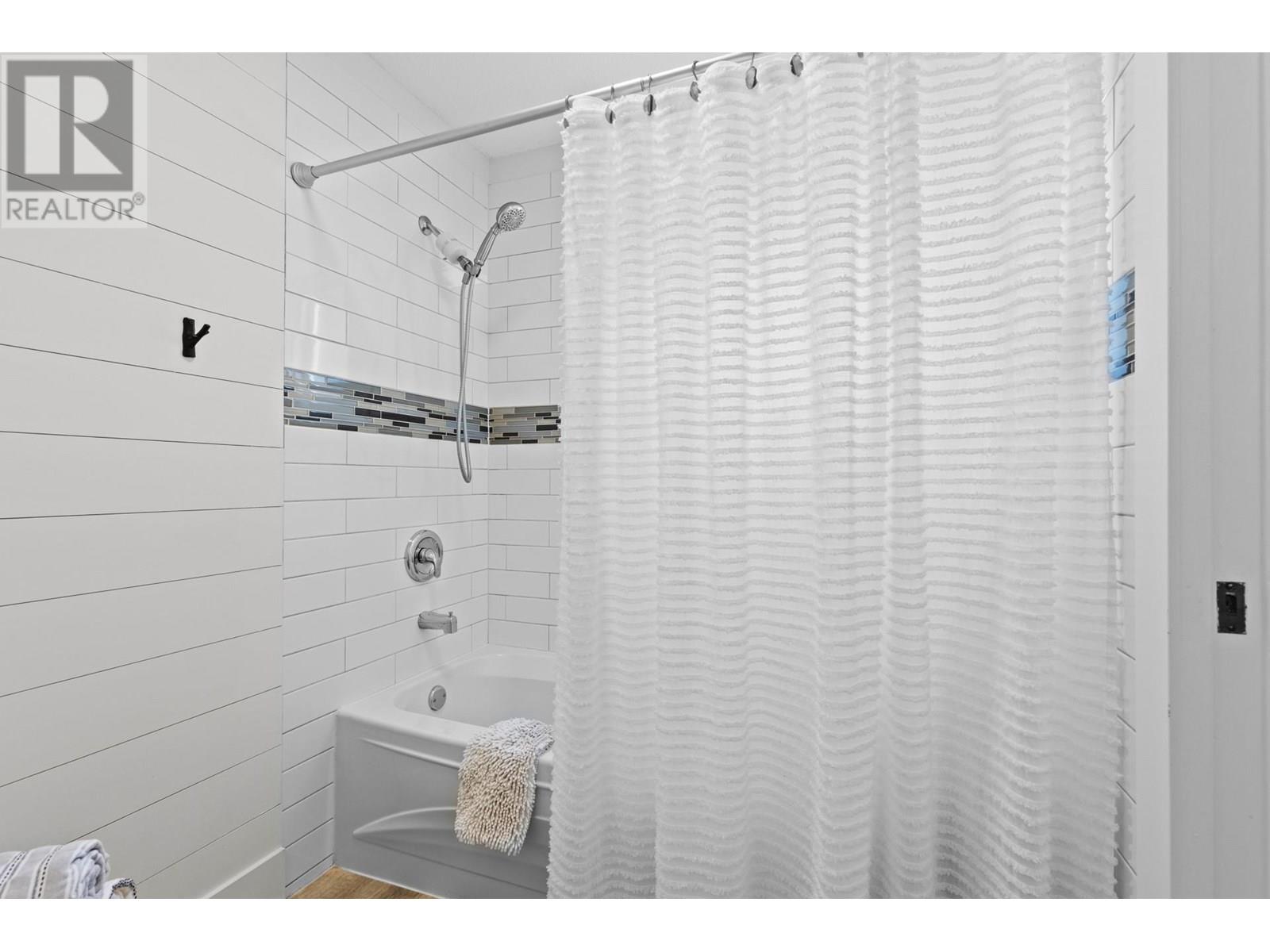 Property at 6427 Stuart Crescent image 2