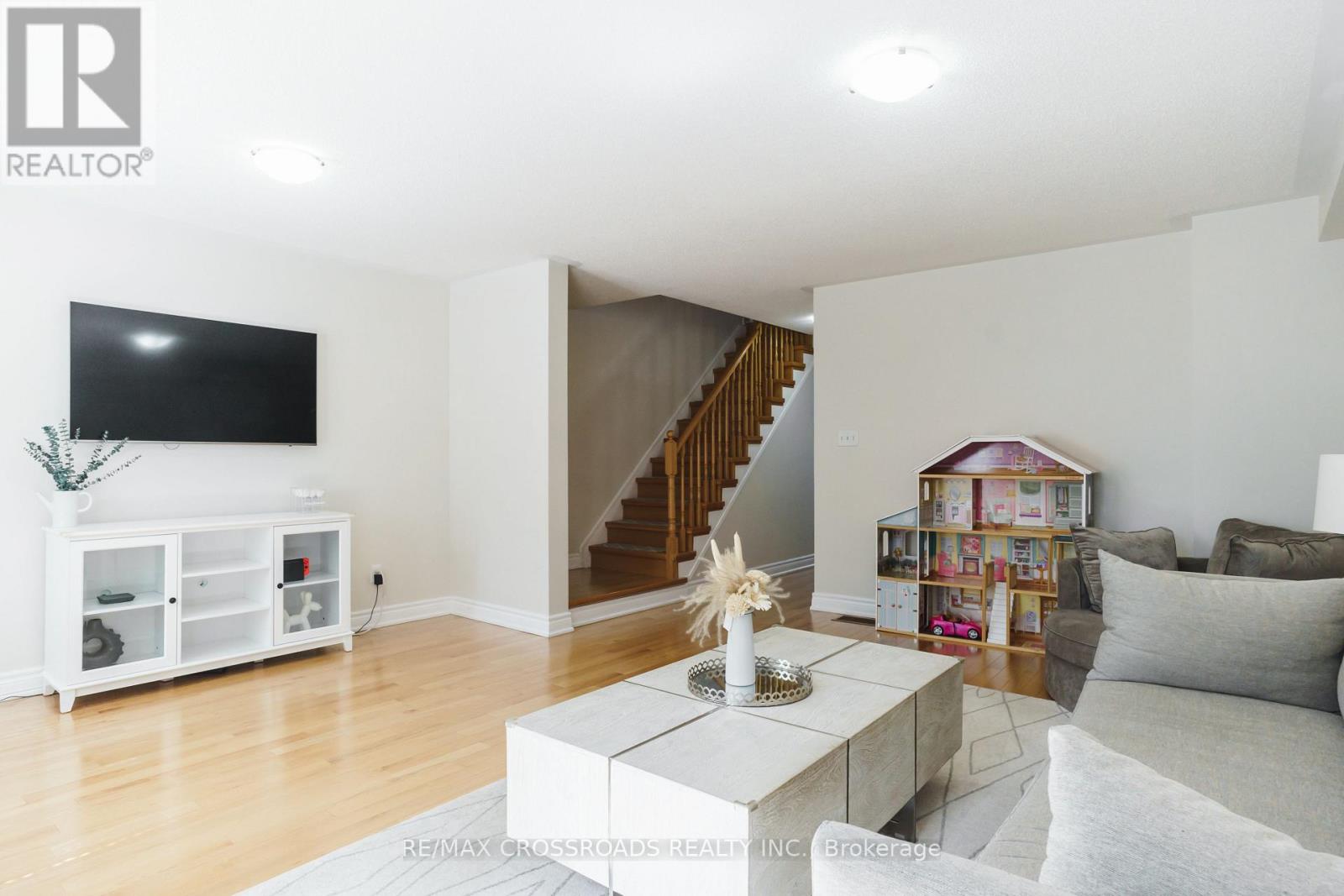 15 Oates Drive, Toronto (Clairlea-Birchmount), Ontario  M1L 0A9 - Photo 6 - E12223292