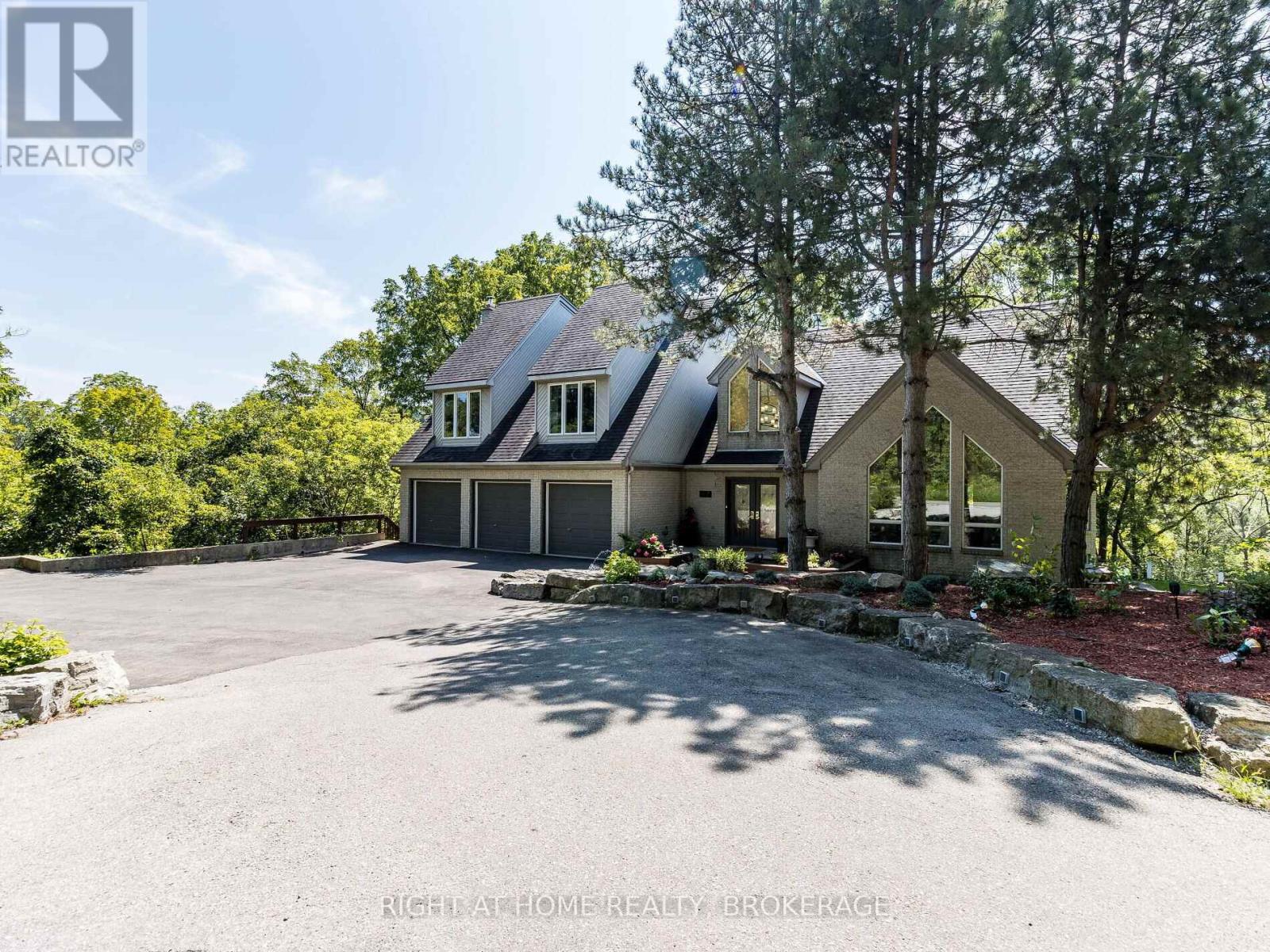 Property at 774 OLD DUNDAS ROAD image 1
