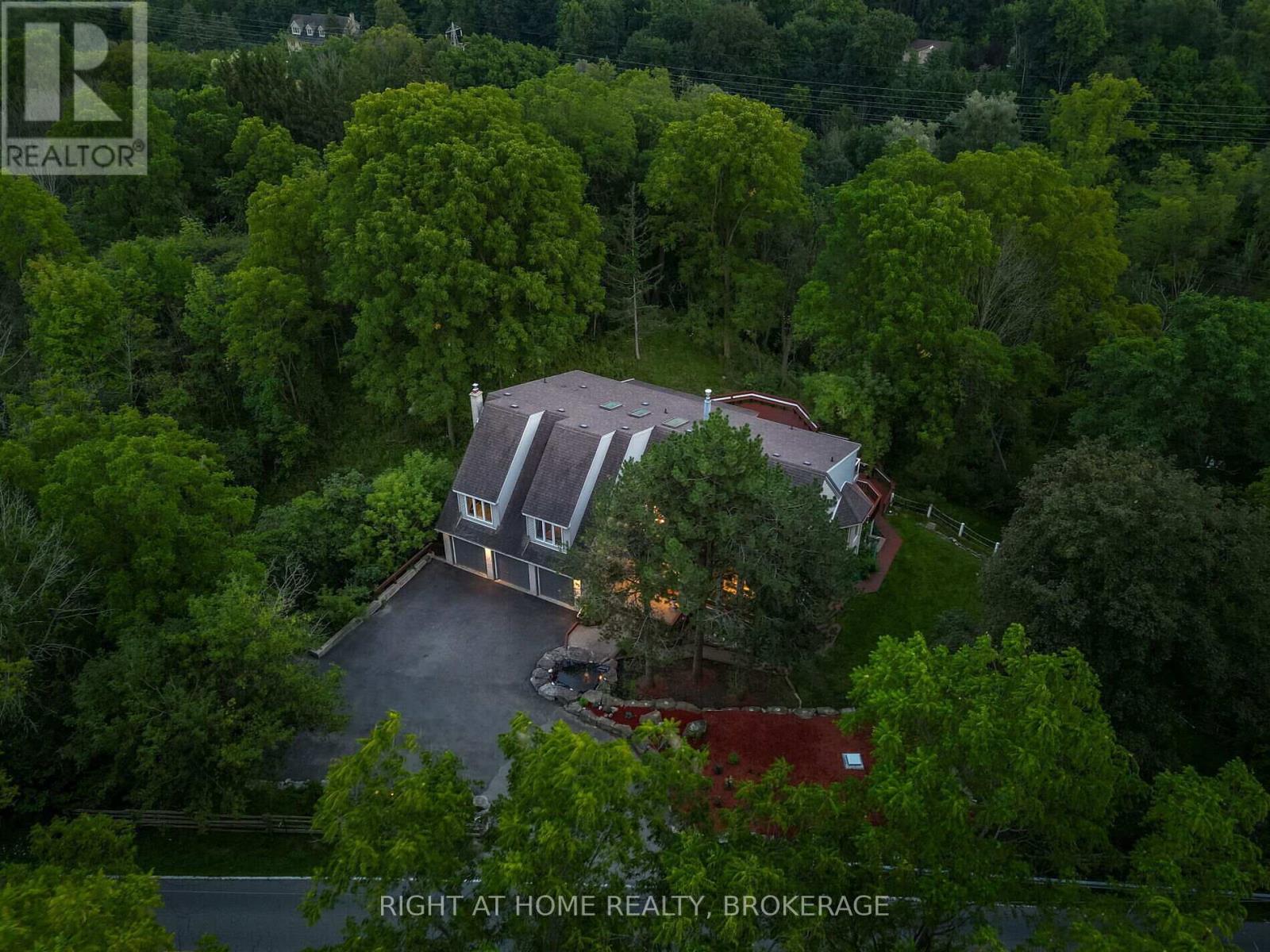 Property at 774 OLD DUNDAS ROAD image 2