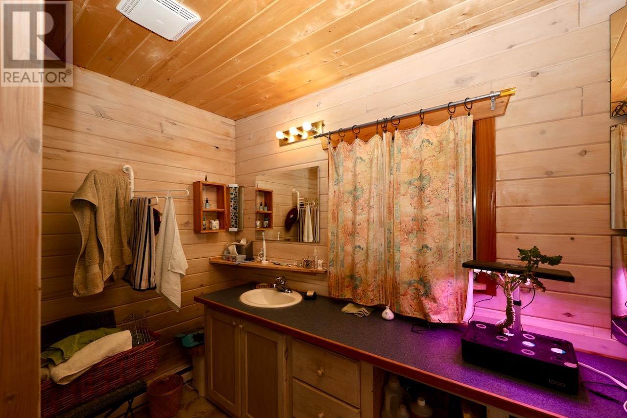 3483 Highway 95, Parson, British Columbia  V0A 1L0 - Photo 21 - 10329948