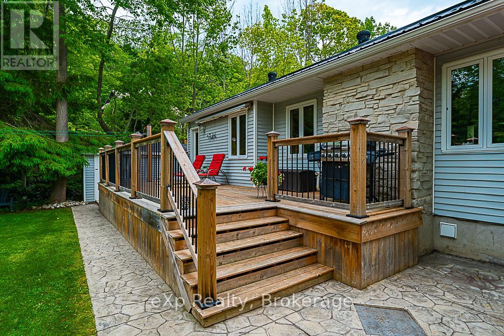 5 15th Avenue, South Bruce Peninsula, Ontario  N0H 2T0 - Photo 32 - X12109285