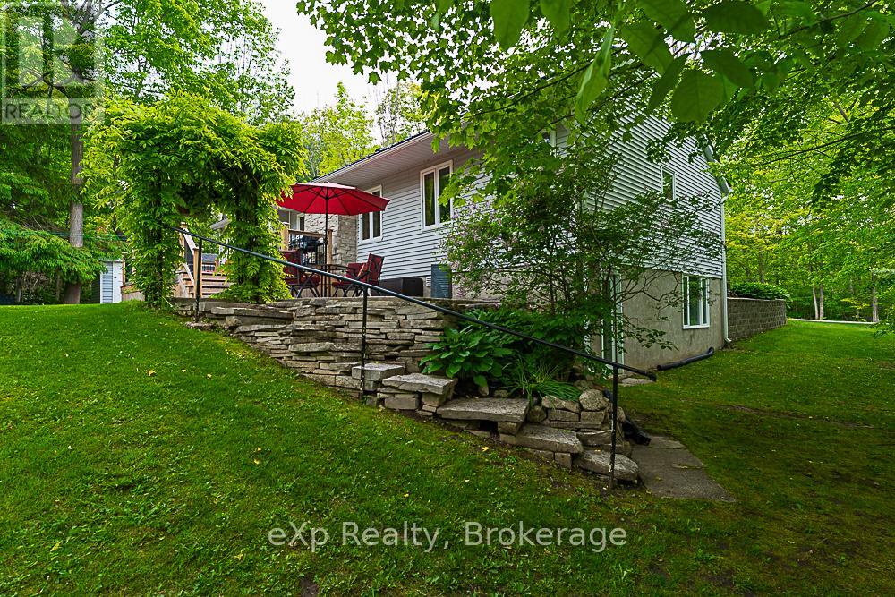 5 15th Avenue, South Bruce Peninsula, Ontario  N0H 2T0 - Photo 34 - X12109285