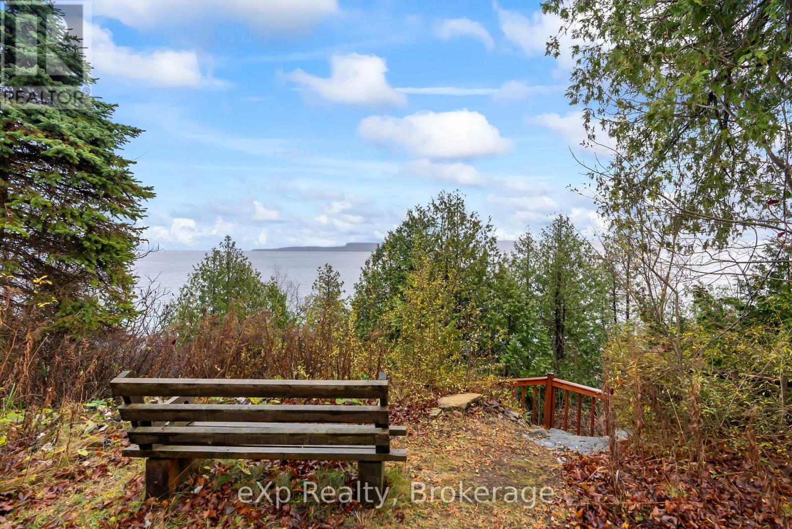 5 15th Avenue, South Bruce Peninsula, Ontario  N0H 2T0 - Photo 37 - X12109285