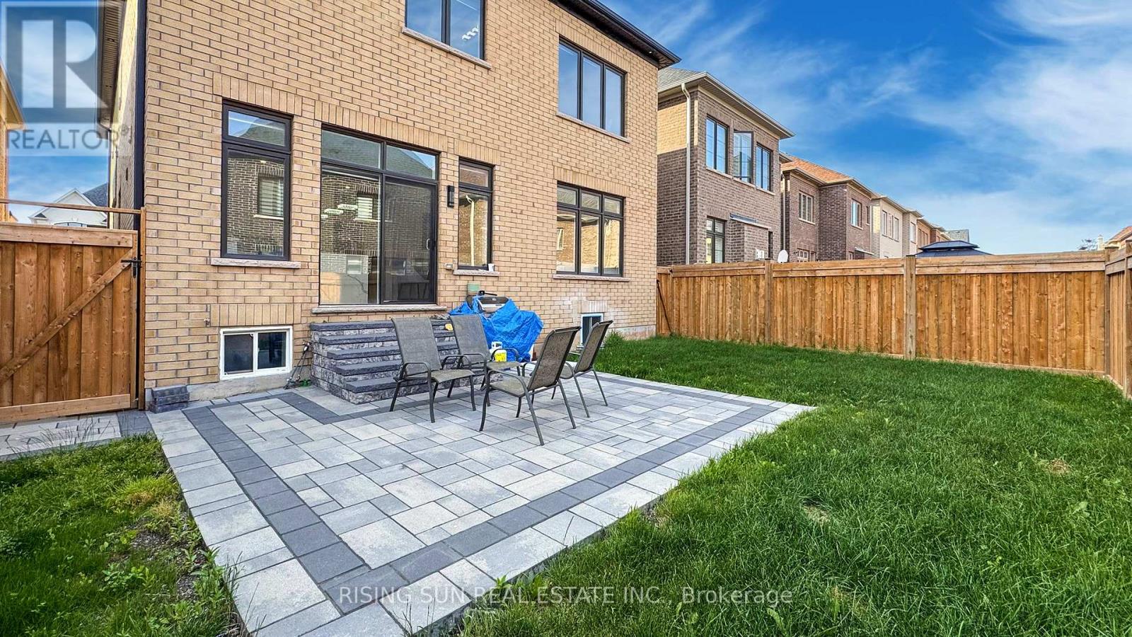 37 Midmorning Road, Brampton (Northwest Brampton), Ontario  L6X 5R5 - Photo 47 - W12223316