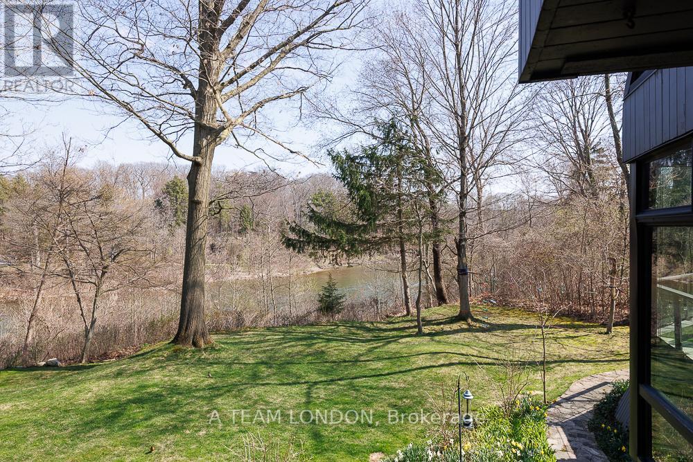 Property at 763 CLEARVIEW CRESCENT image 3