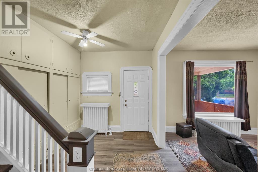 Property at 304 Queen STREET image 4