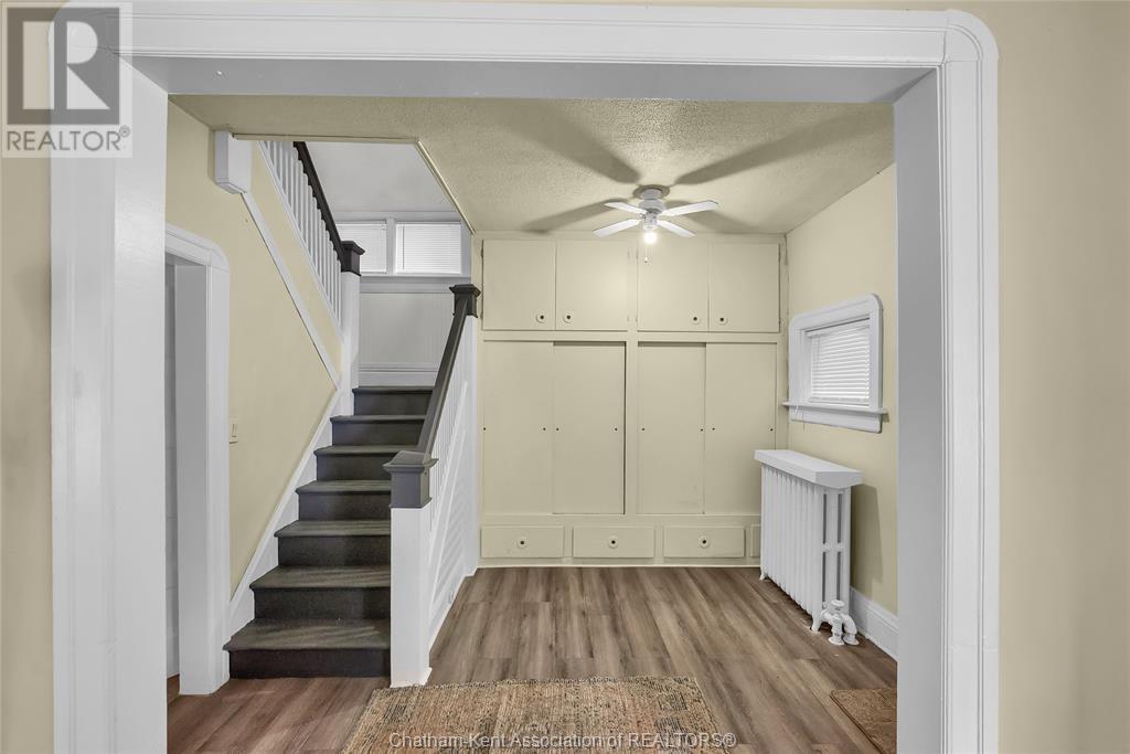 Property at 304 Queen STREET image 5