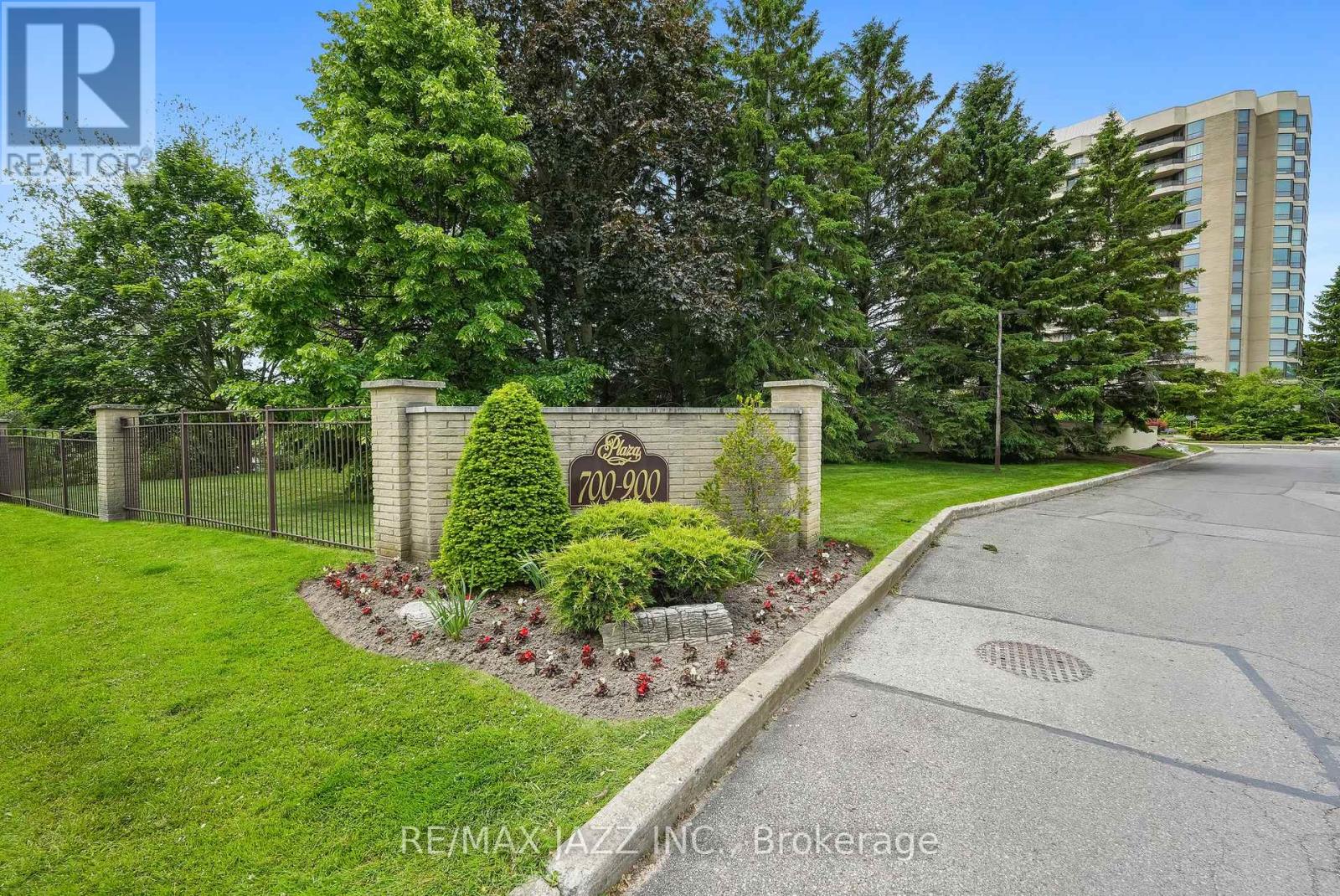 Property at 404 - 900 WILSON ROAD N image 2