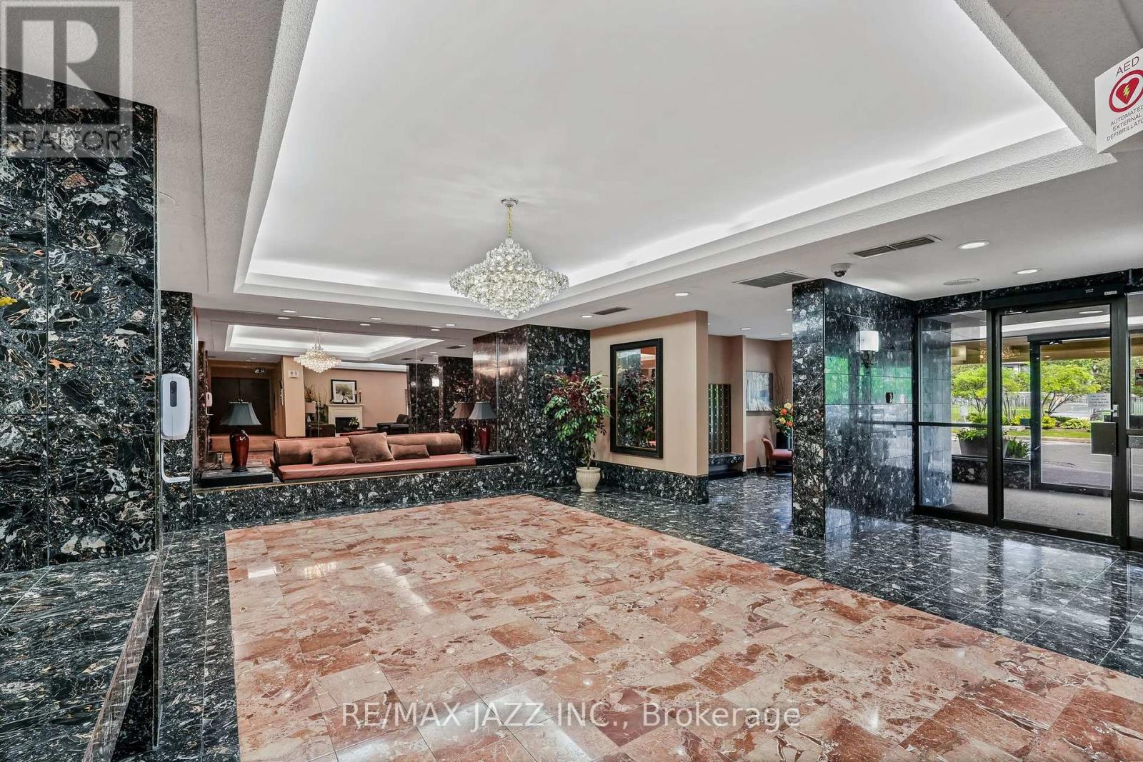 Property at 404 - 900 WILSON ROAD N image 4
