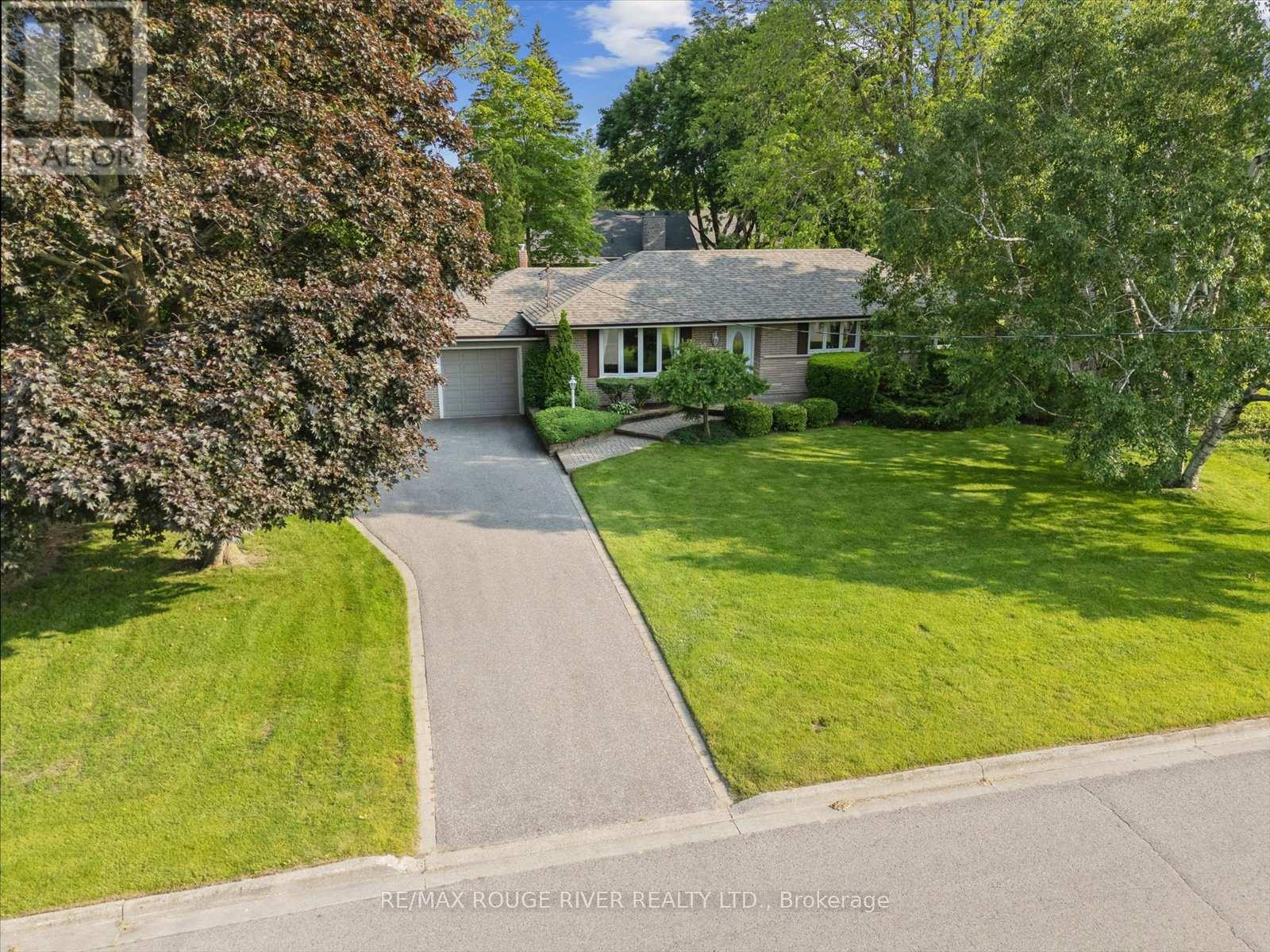 Property at 15 WESTWOOD DRIVE image 2