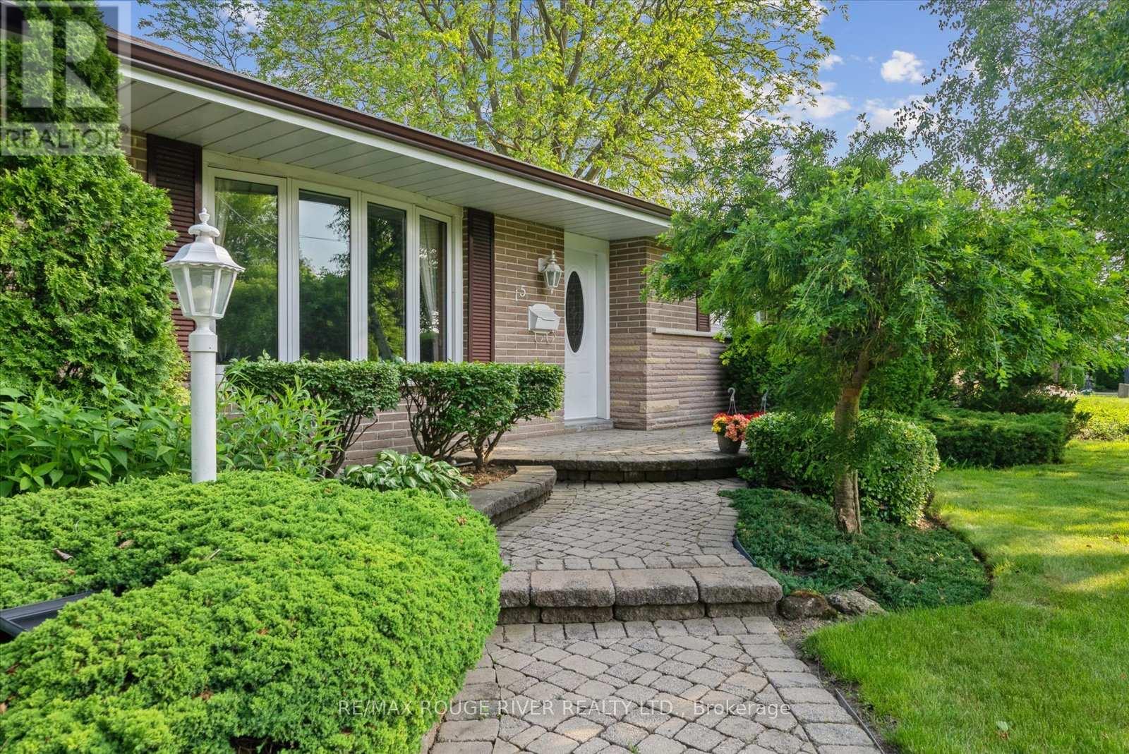 Property at 15 WESTWOOD DRIVE image 5