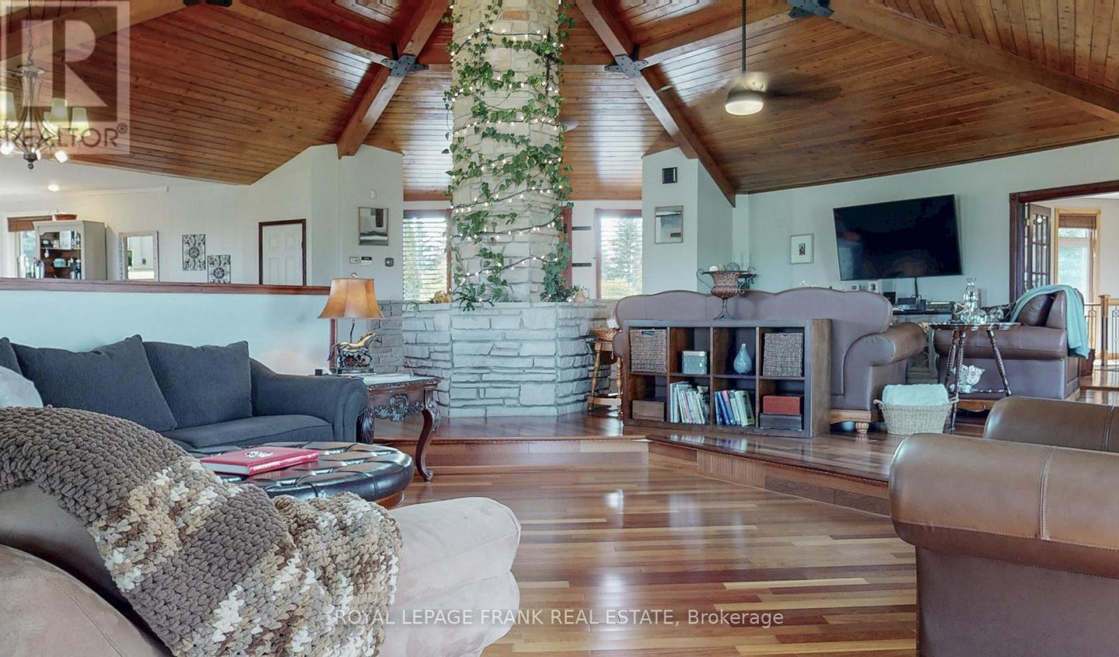 10 Cityview Heights, Kawartha Lakes, Ontario  K0L 1K0 - Photo 16 - X12223520