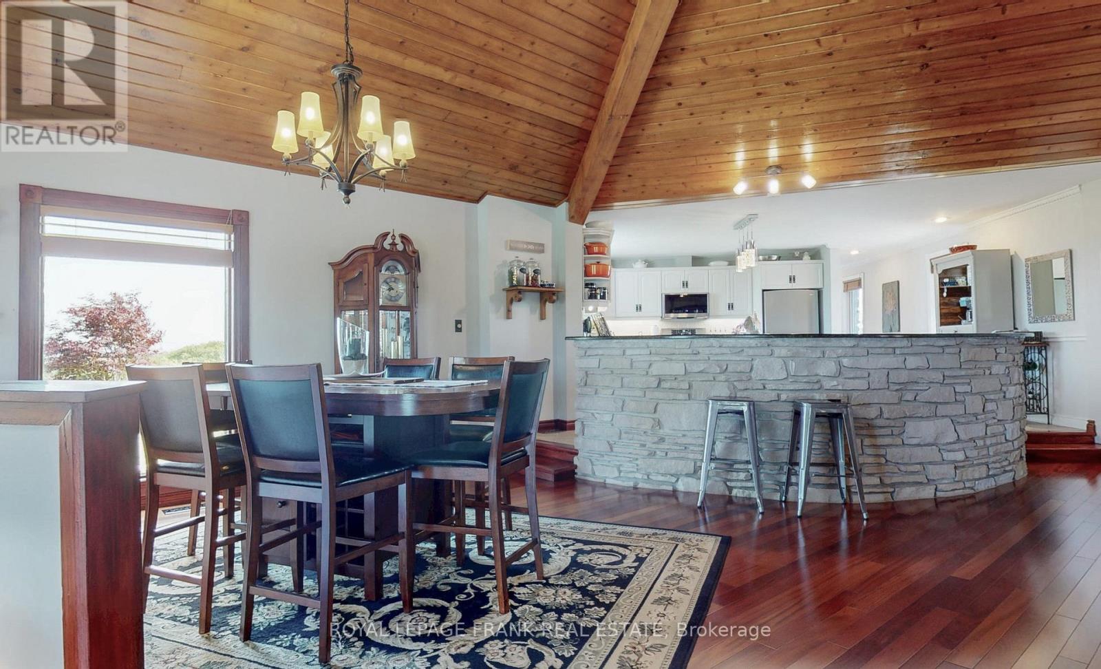 10 Cityview Heights, Kawartha Lakes, Ontario  K0L 1K0 - Photo 19 - X12223520