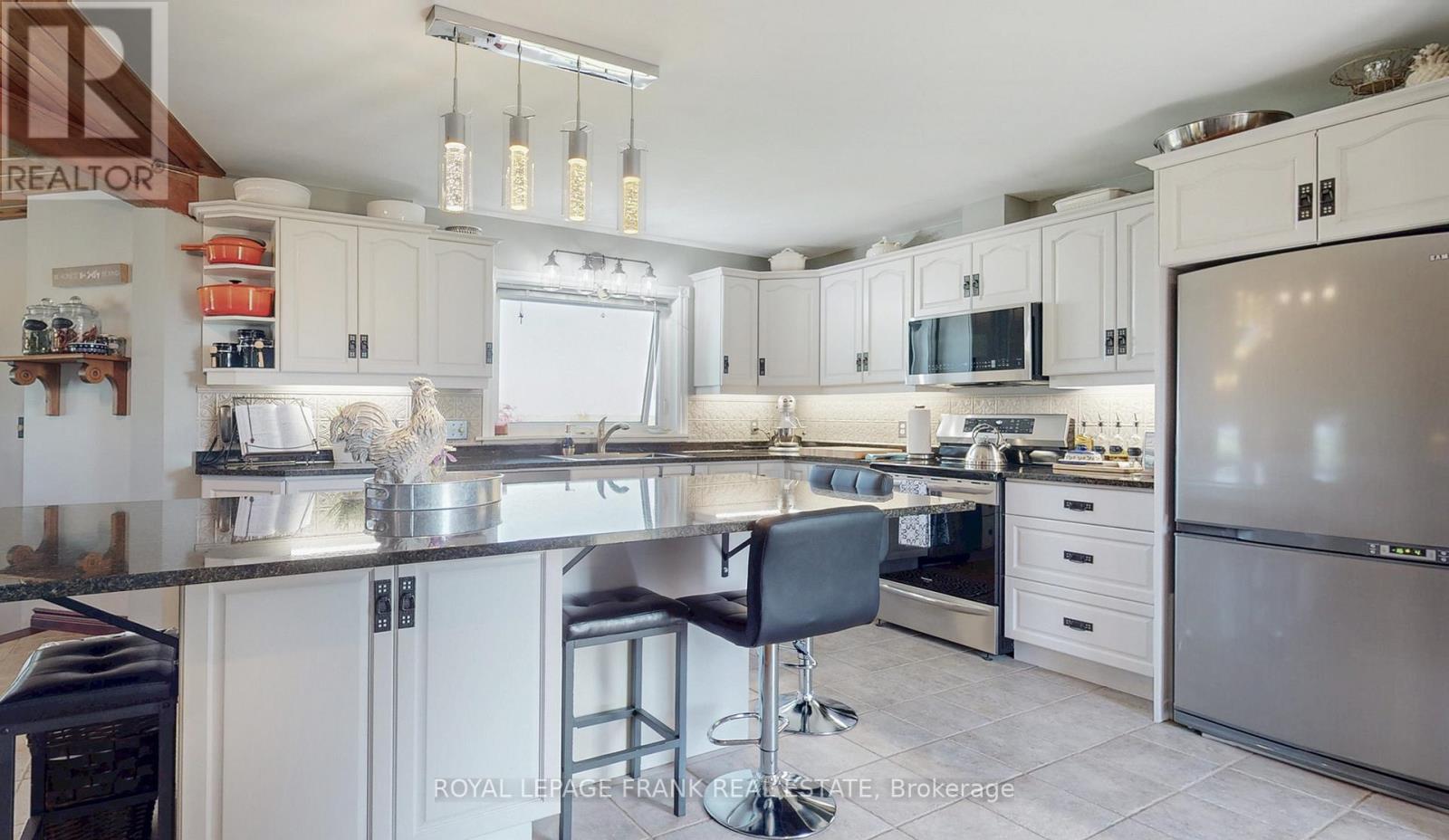 10 Cityview Heights, Kawartha Lakes, Ontario  K0L 1K0 - Photo 21 - X12223520