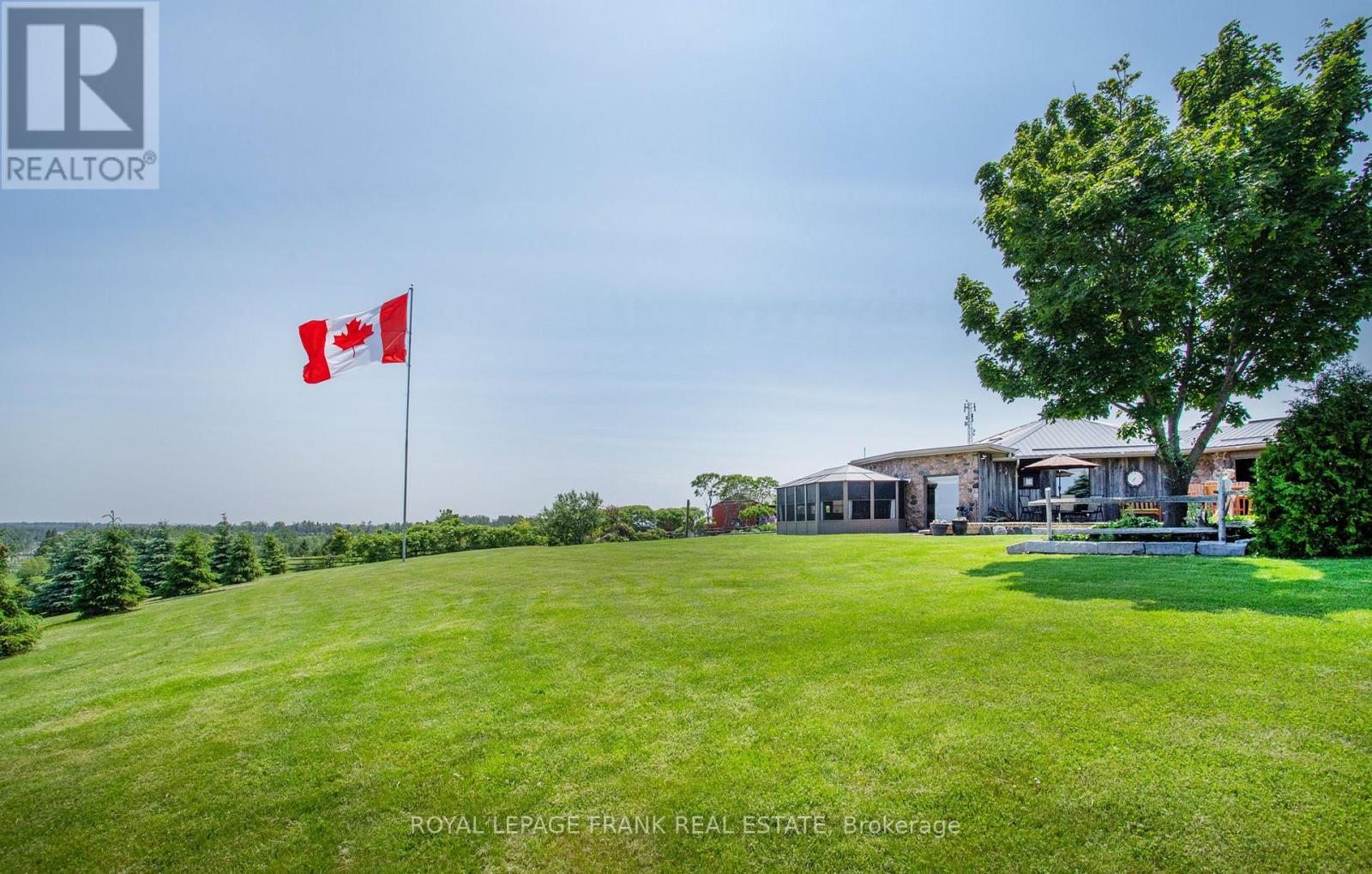 10 Cityview Heights, Kawartha Lakes, Ontario  K0L 1K0 - Photo 34 - X12223520