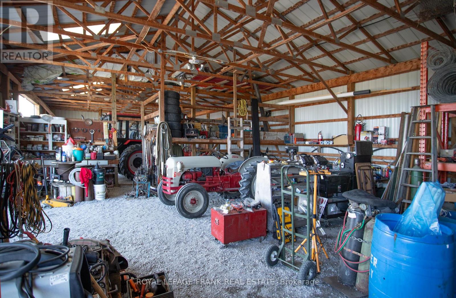 10 Cityview Heights, Kawartha Lakes, Ontario  K0L 1K0 - Photo 38 - X12223520