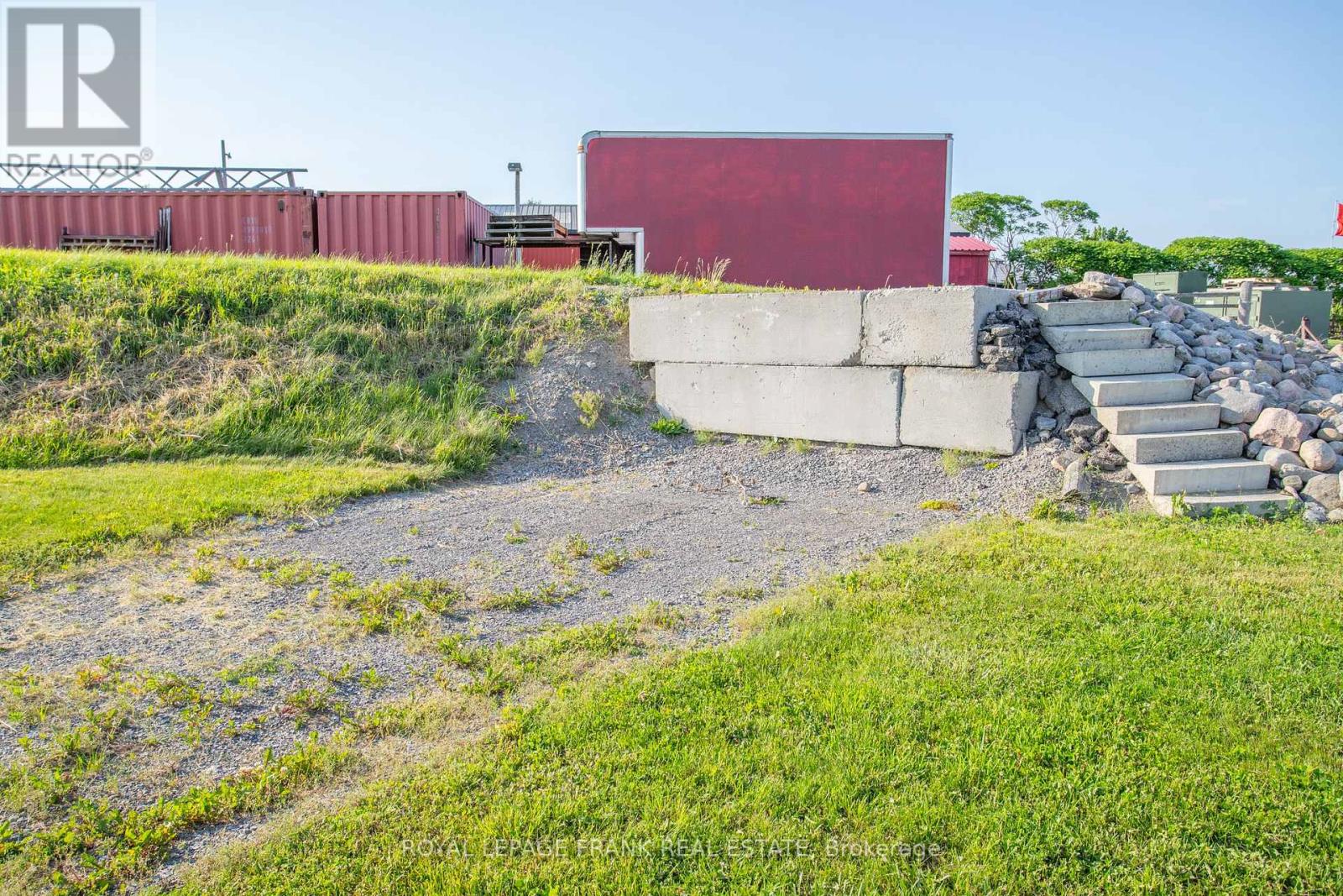 10 Cityview Heights, Kawartha Lakes, Ontario  K0L 1K0 - Photo 40 - X12223520